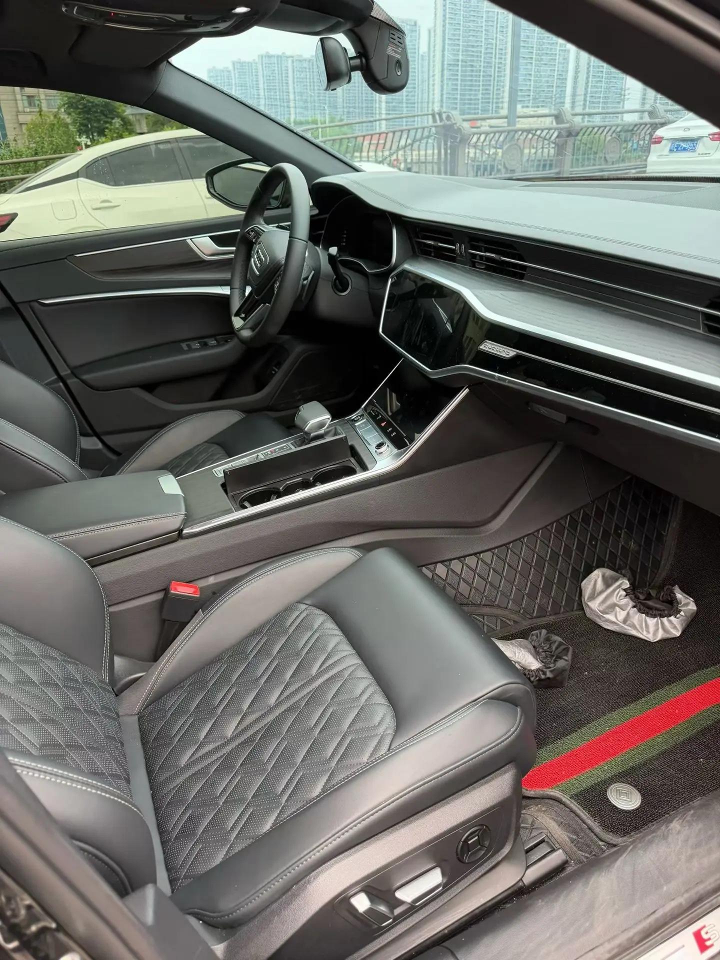 Audi 2025 A6L 2.0TFSI 45TFSI Quattro Prestige Dynamic Edition Automatic 3