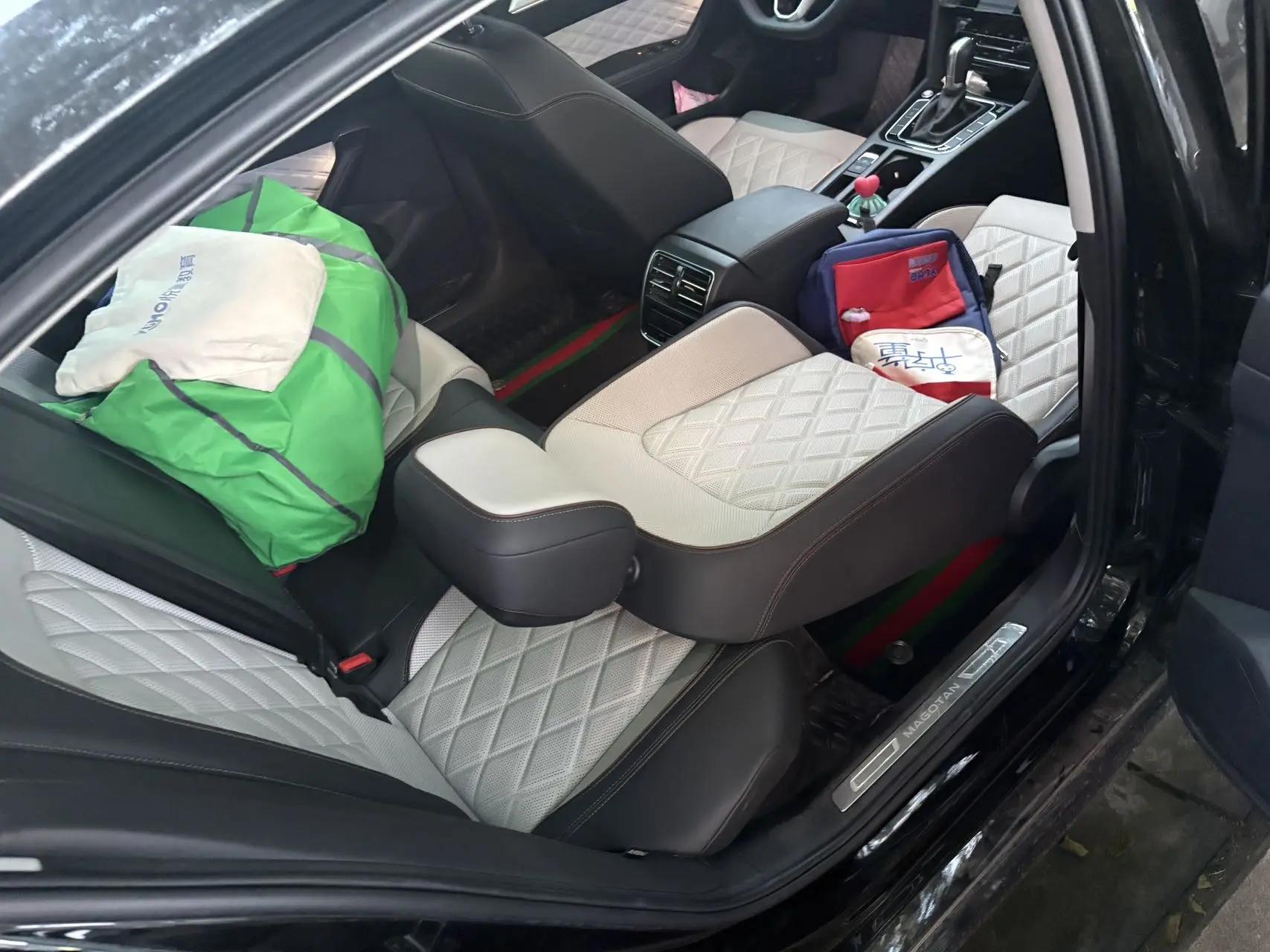 Volkswagen 2025 Magotan 2.0TSI 330TSI Zhongxiang Model Luxury Version (Restyled) Automatic 4