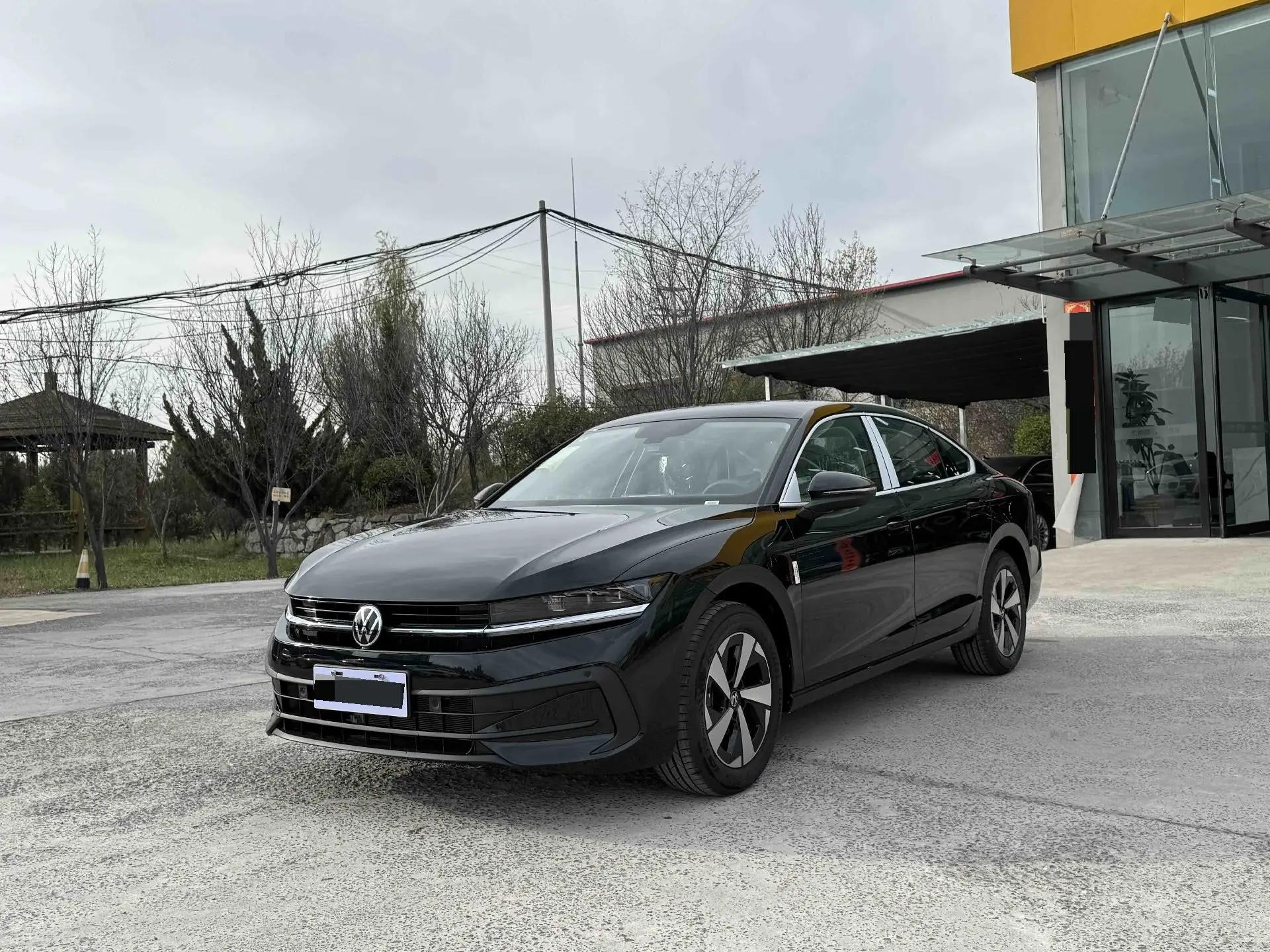 大众 2024款 迈腾 1.5TSI 300TSI 尊享版 自动挡