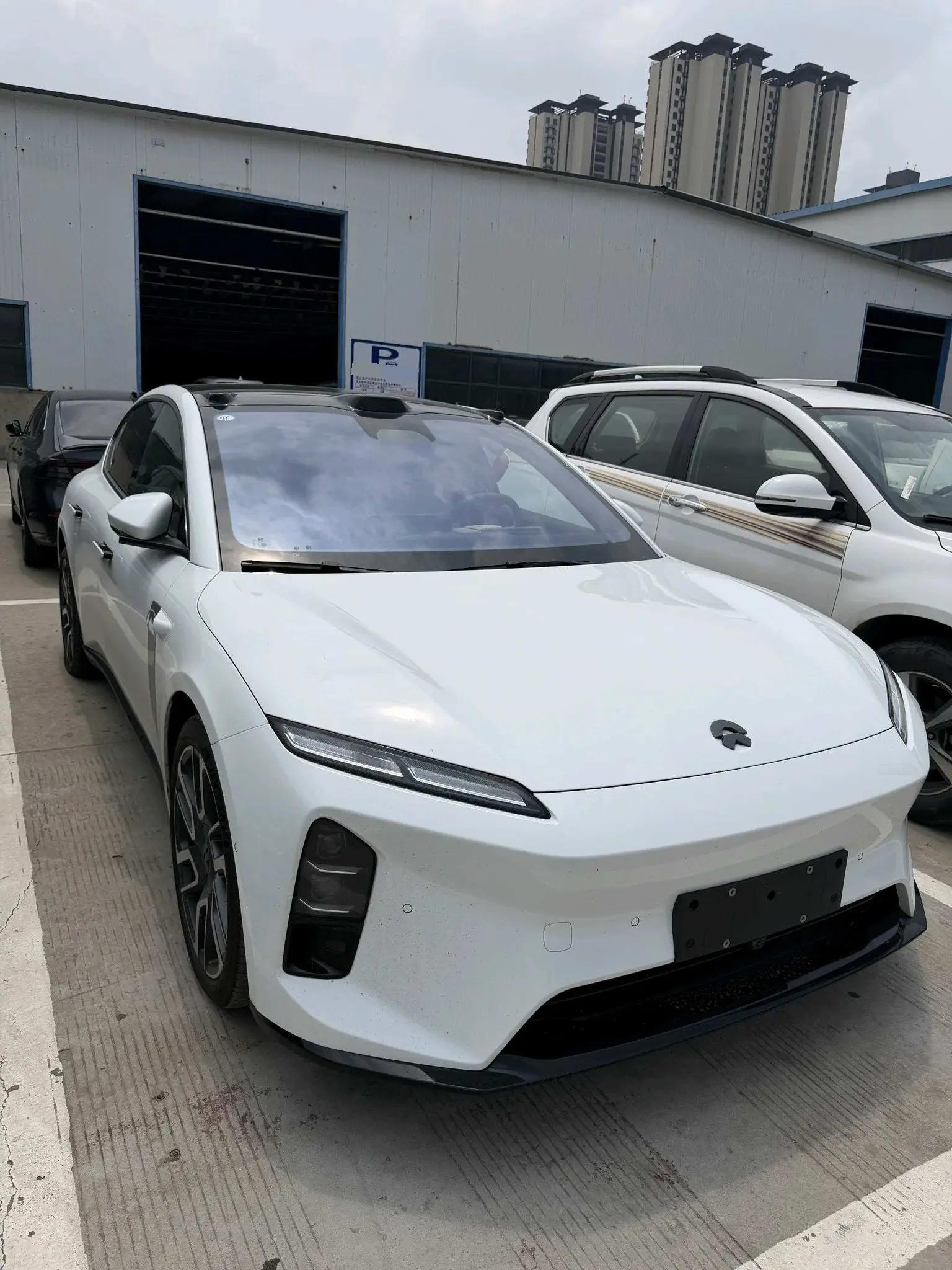 NIO 2025 ET5 75kWh automatic gear 2