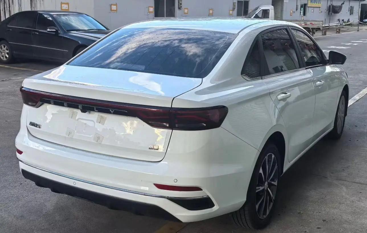 Emgrand 2025 4th Generation 1.5L CVT Prestige Model 5