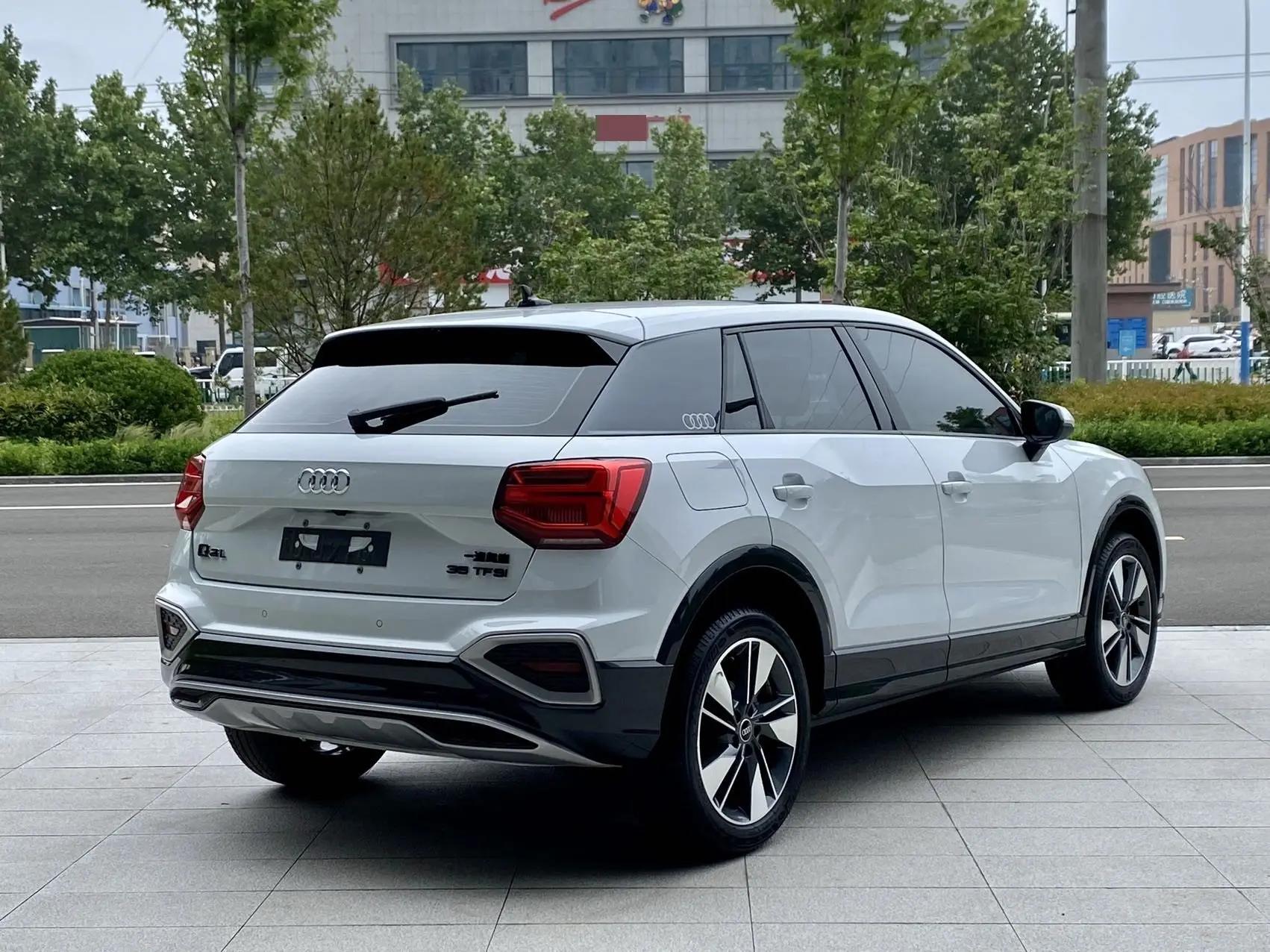 Audi Q2L 2022 35 TFSI Fashion Elegant 4