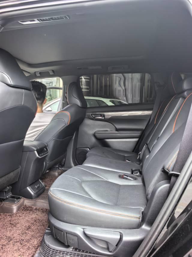 Toyota 2024 Crown Landfang HEV 2.5 CVT 4WD Prestige Automatic 5