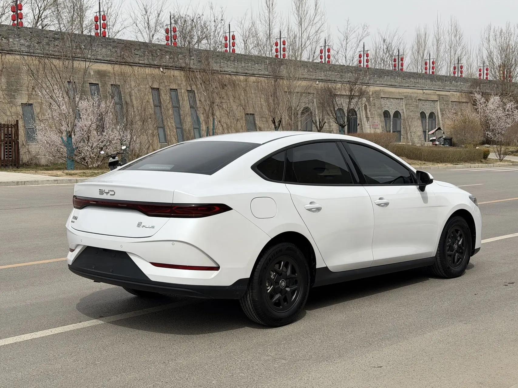 BYD 2025 Qin PLUS DM-i 1.5 CVT Intelligent Drive 55km Flagship Automatic 4