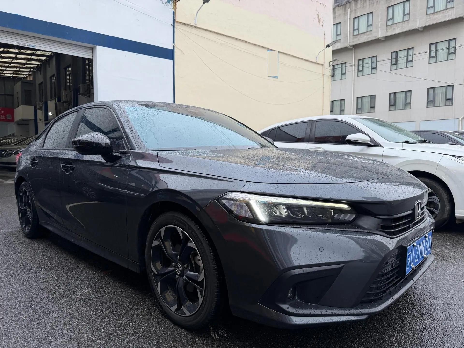 Civic 2022 240TURBO CVT Combustion Edition 3