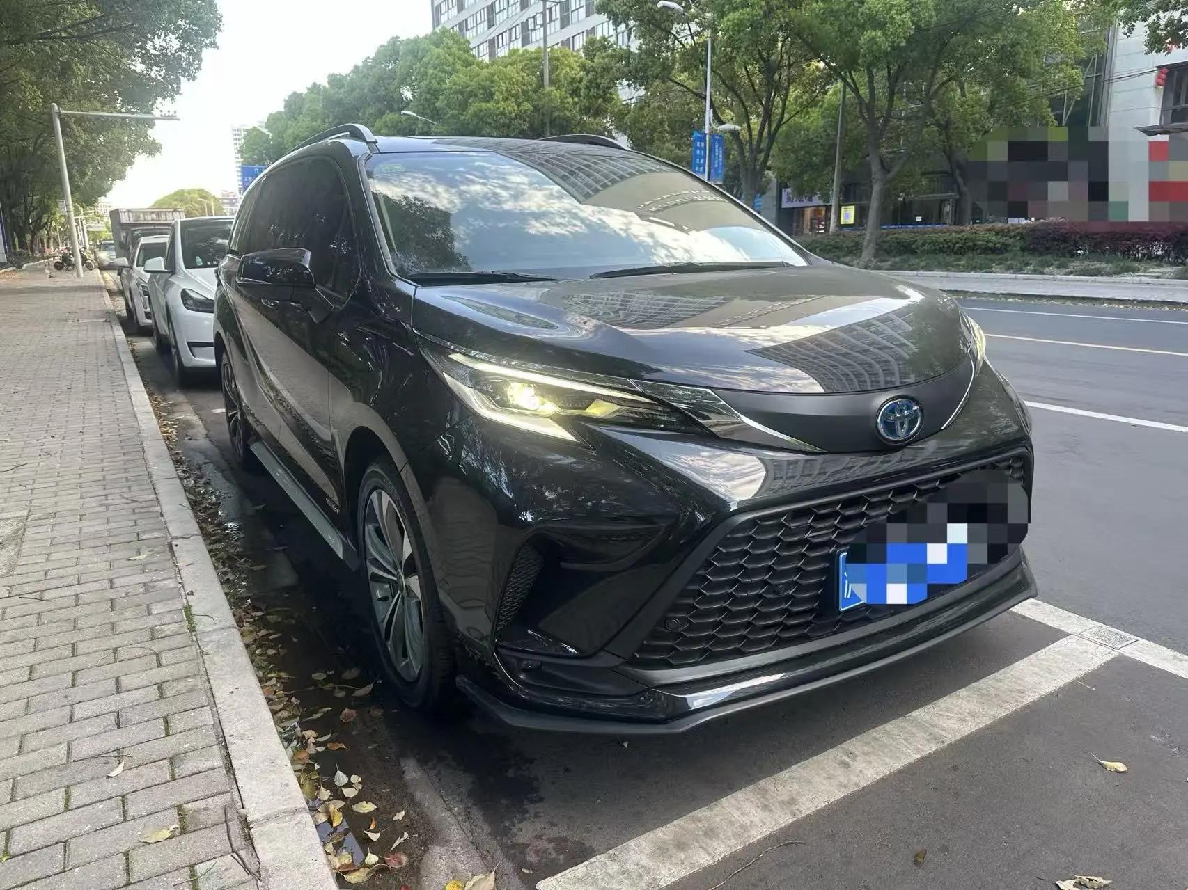 Toyota 2024 Sienna HYBRID 2.5 CVT Comfort Edition Automatic 2
