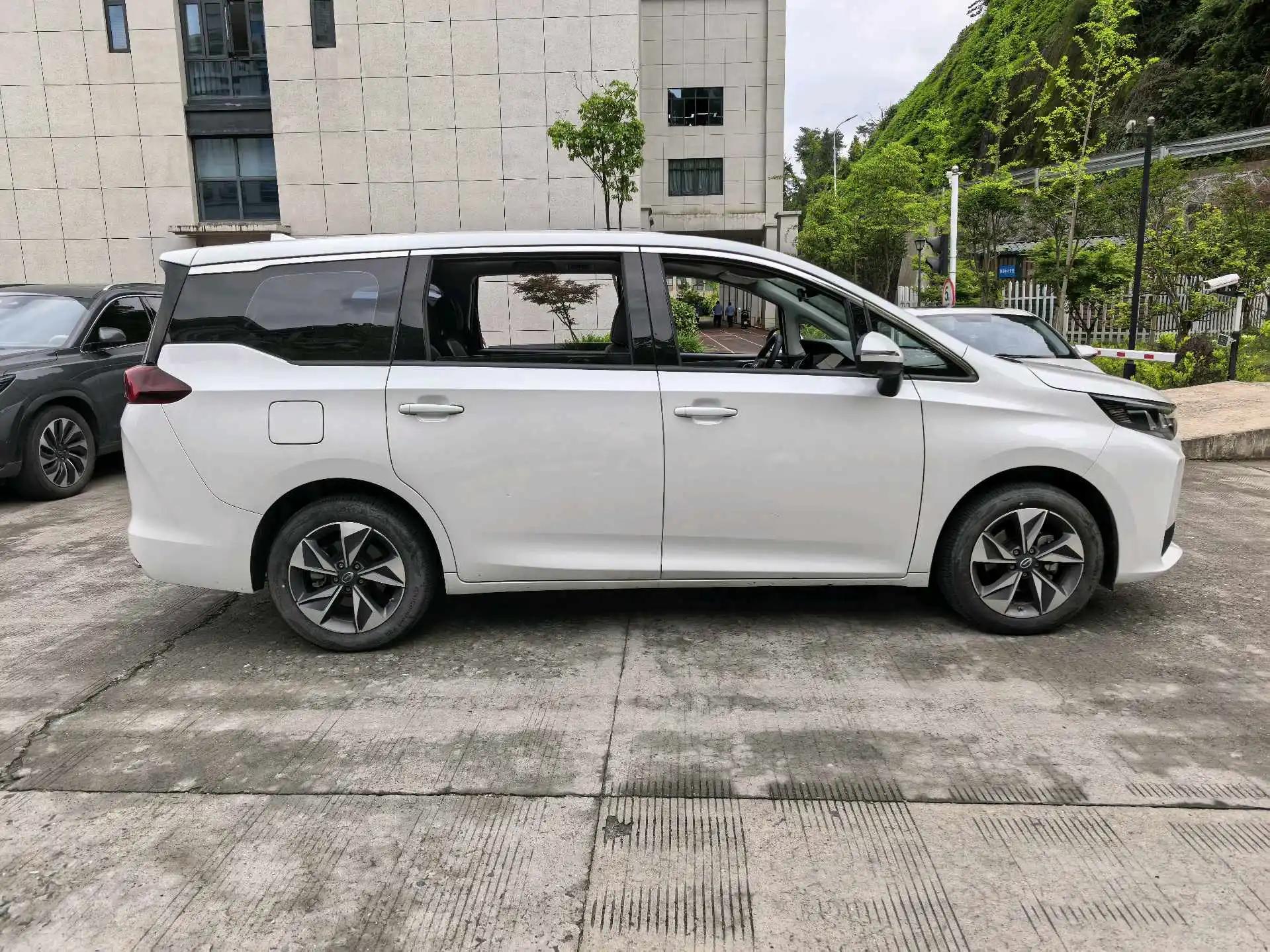 GAC Trumpchi 2023 M6 PRO 1.5T 270T Prestige Automatic 5