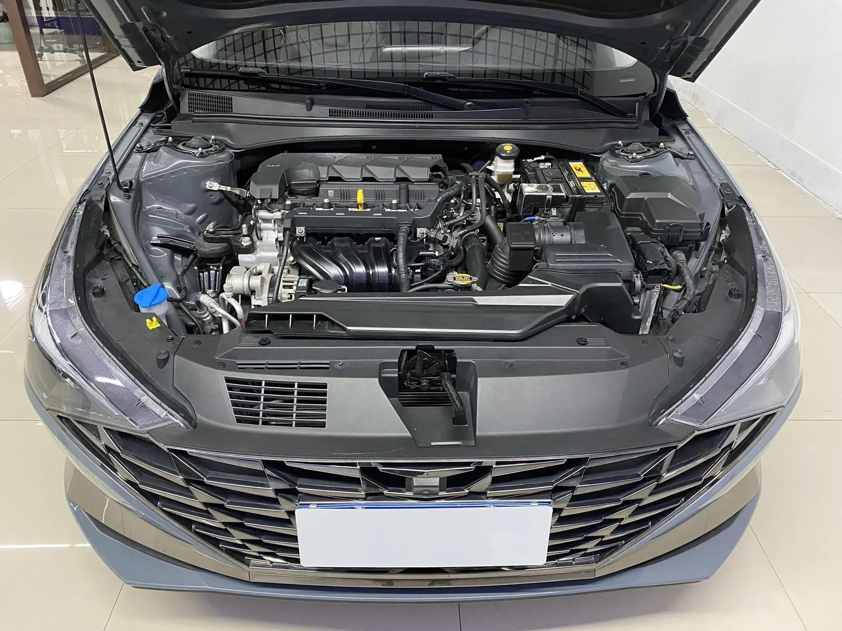 Elantra 2022 1.5L CVT LUX Premium Edition 13