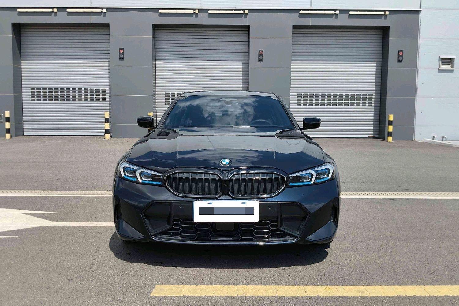 BMW 3 Series 2025 330Li 2.0T Exclusive M Sports Obsidian Night Suit Automatic Gear 2