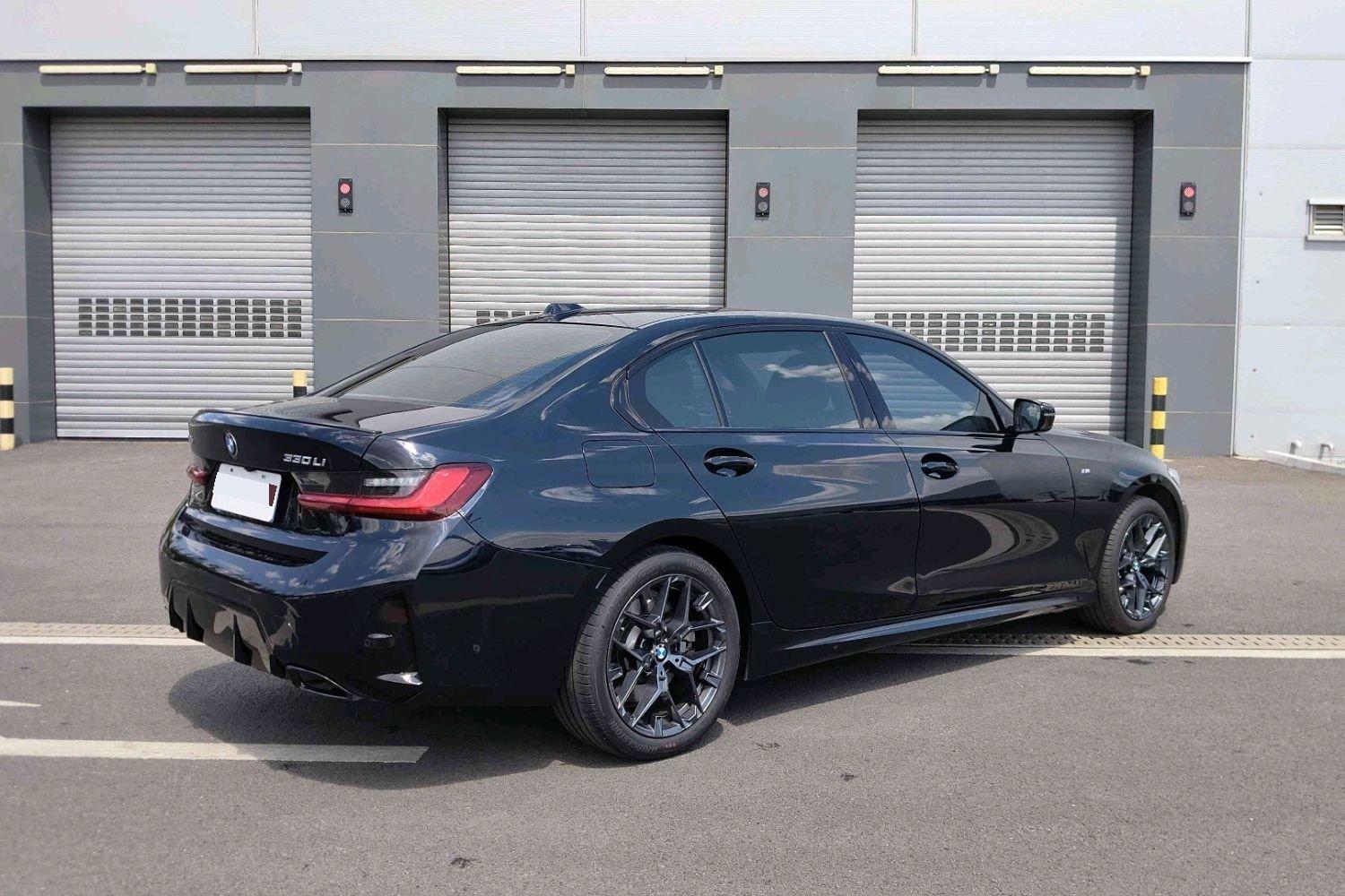 BMW 3 Series 2025 330Li 2.0T Exclusive M Sports Obsidian Night Suit Automatic Gear 8