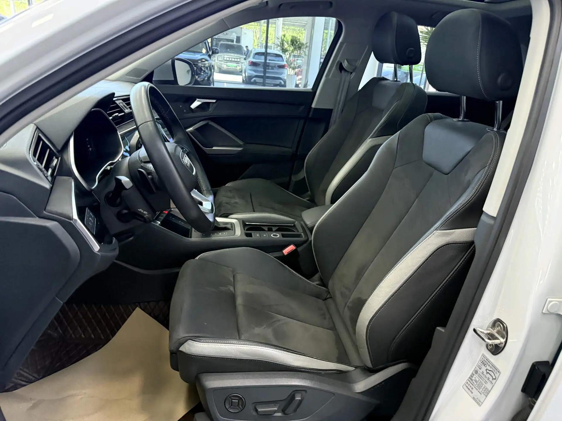Audi Q3 2022 35 TFSI Fashion Dynamic 2