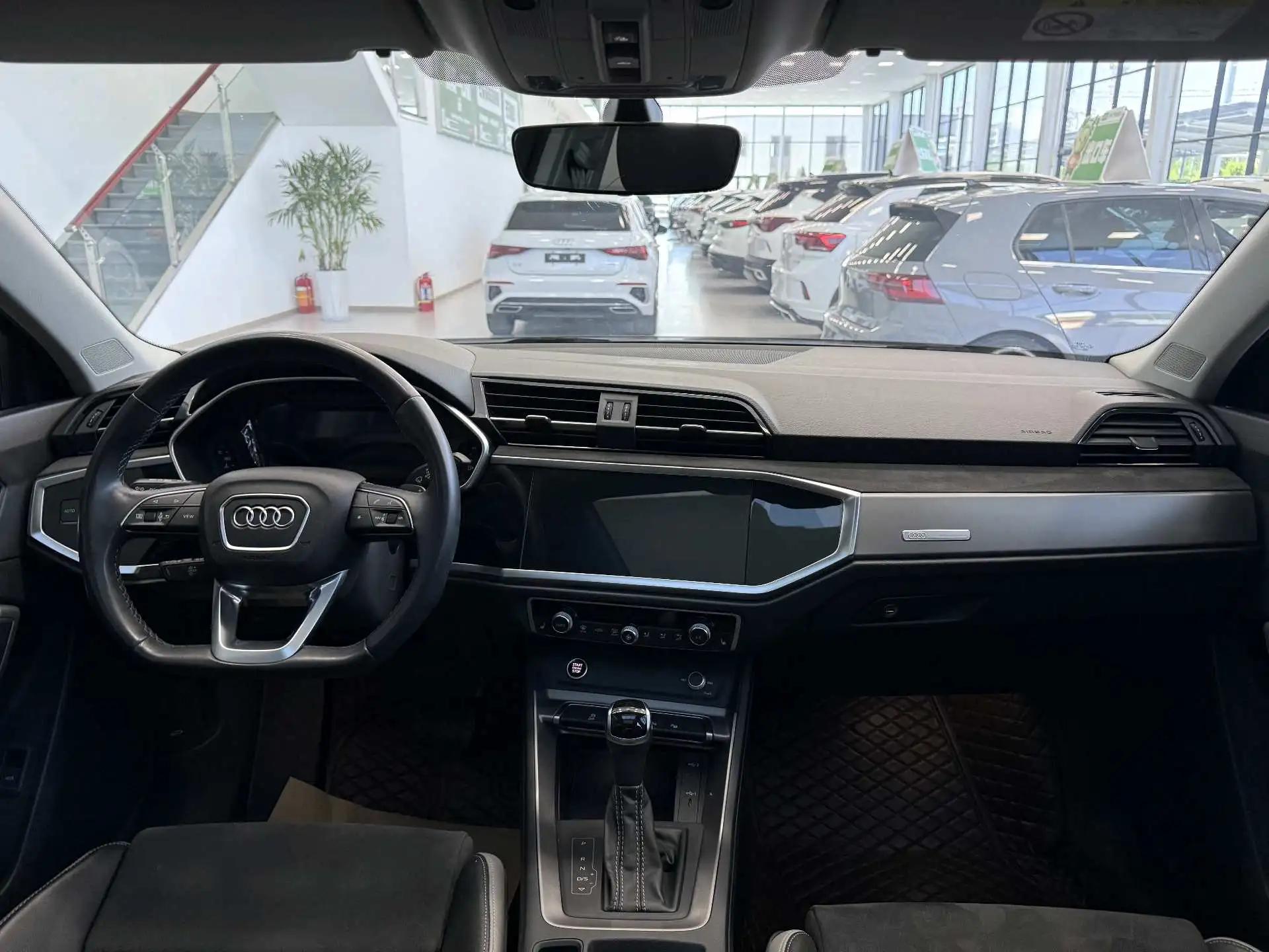 Audi Q3 2022 35 TFSI Fashion Dynamic 4