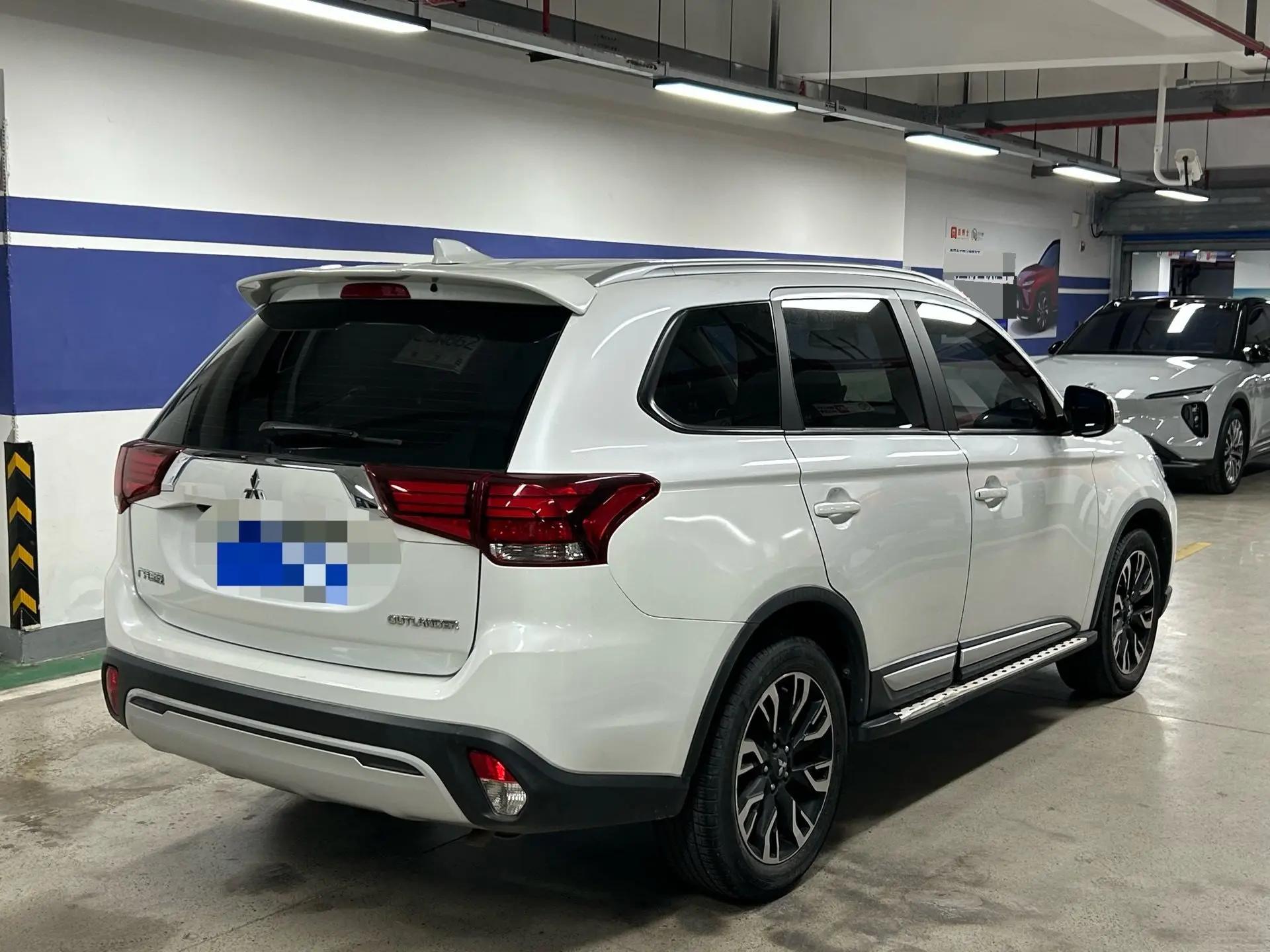 Outlander 2019 2.0L Two-Drive Enjoy Edition 5-seat National V 3