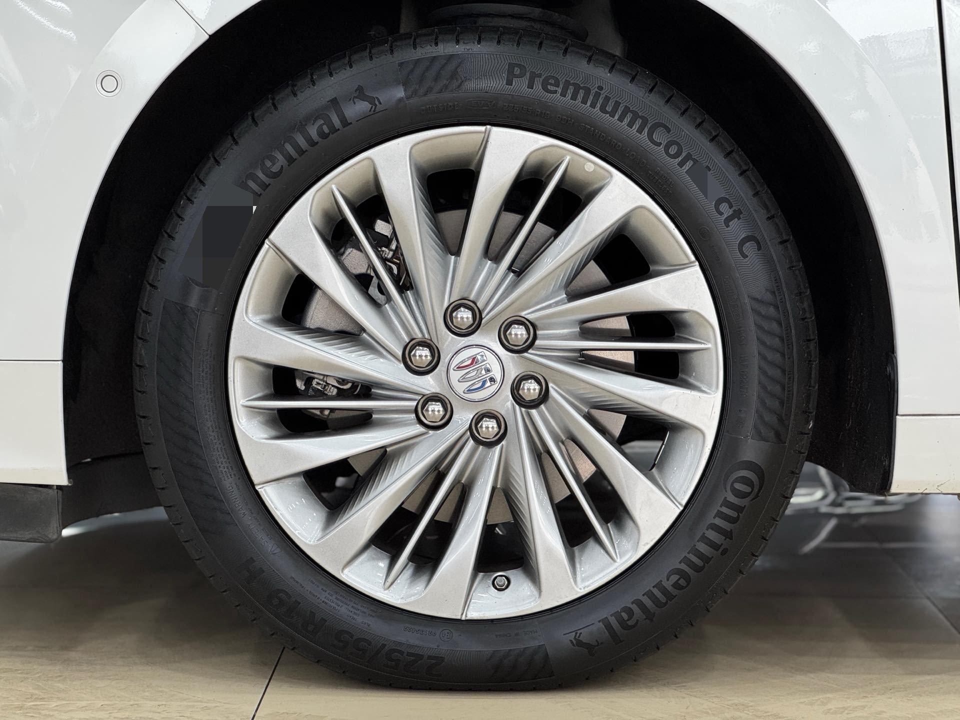 Century 2023 2.0T Six-seat World Edition 17