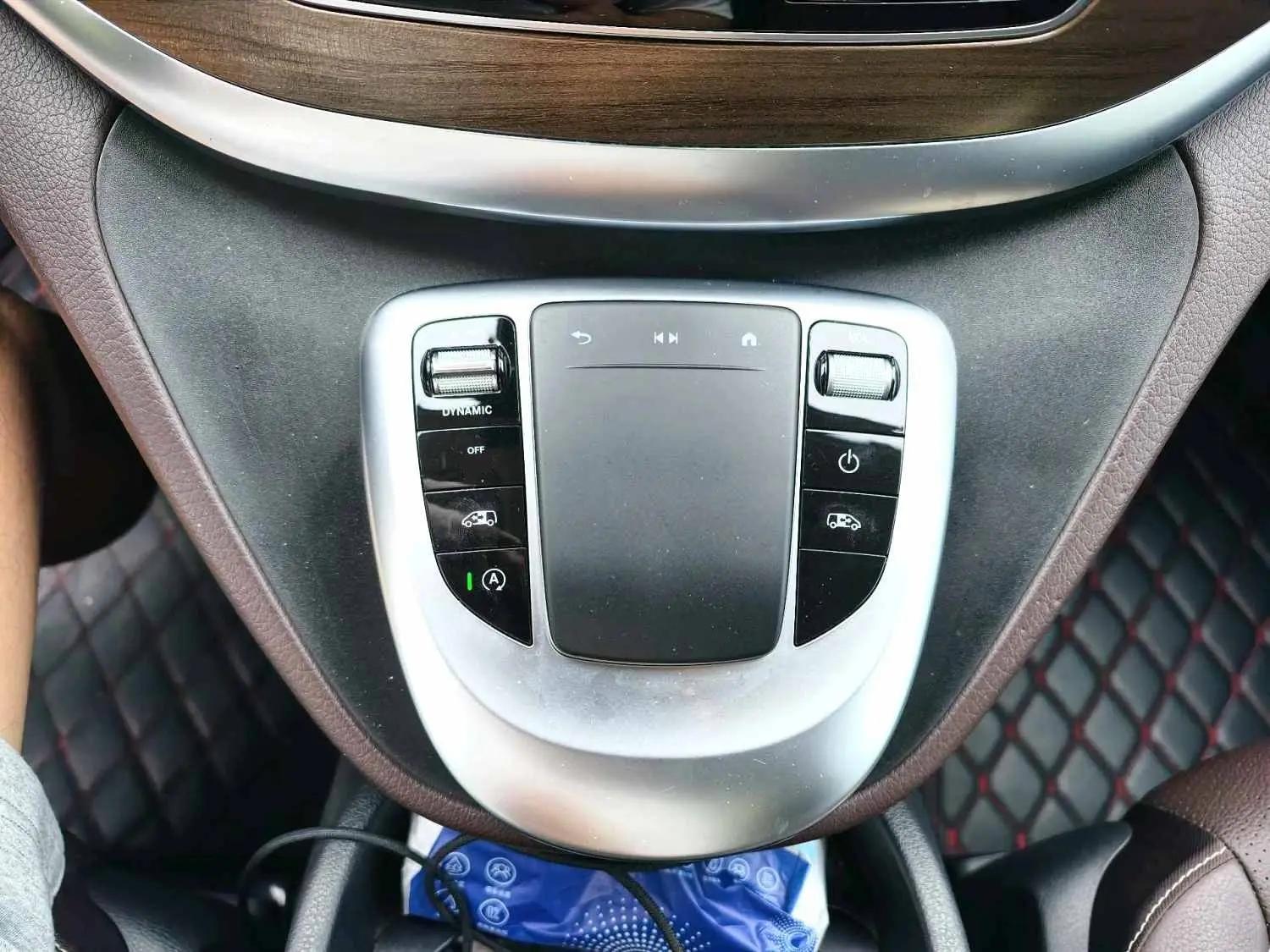 Mercedes Benz V 2022V 260 L 2.0T Deluxe Edition Automatic Gear 7