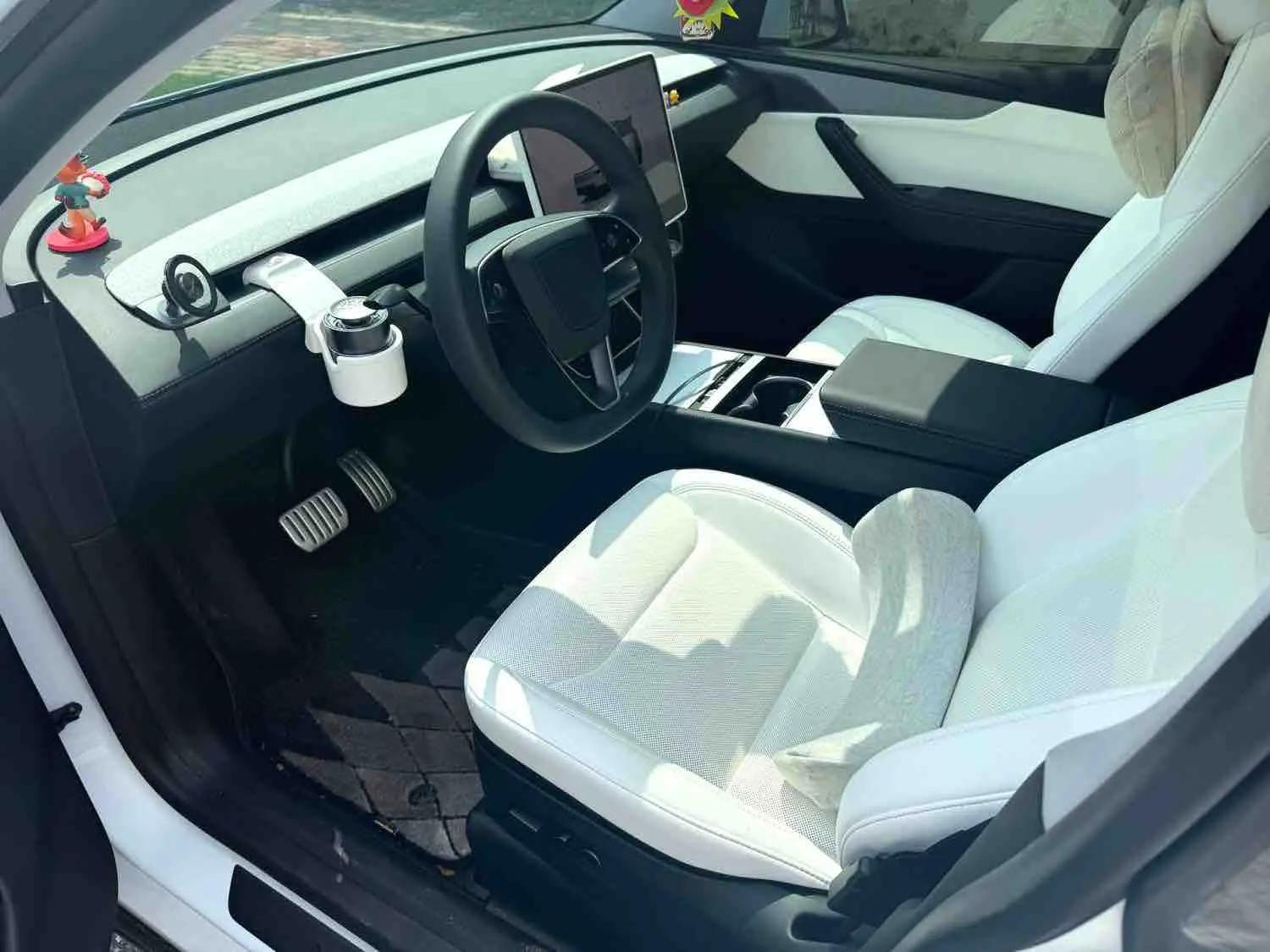 Tesla 2025 Model Y long endurance all-wheel drive version (modified) automatic gear 4