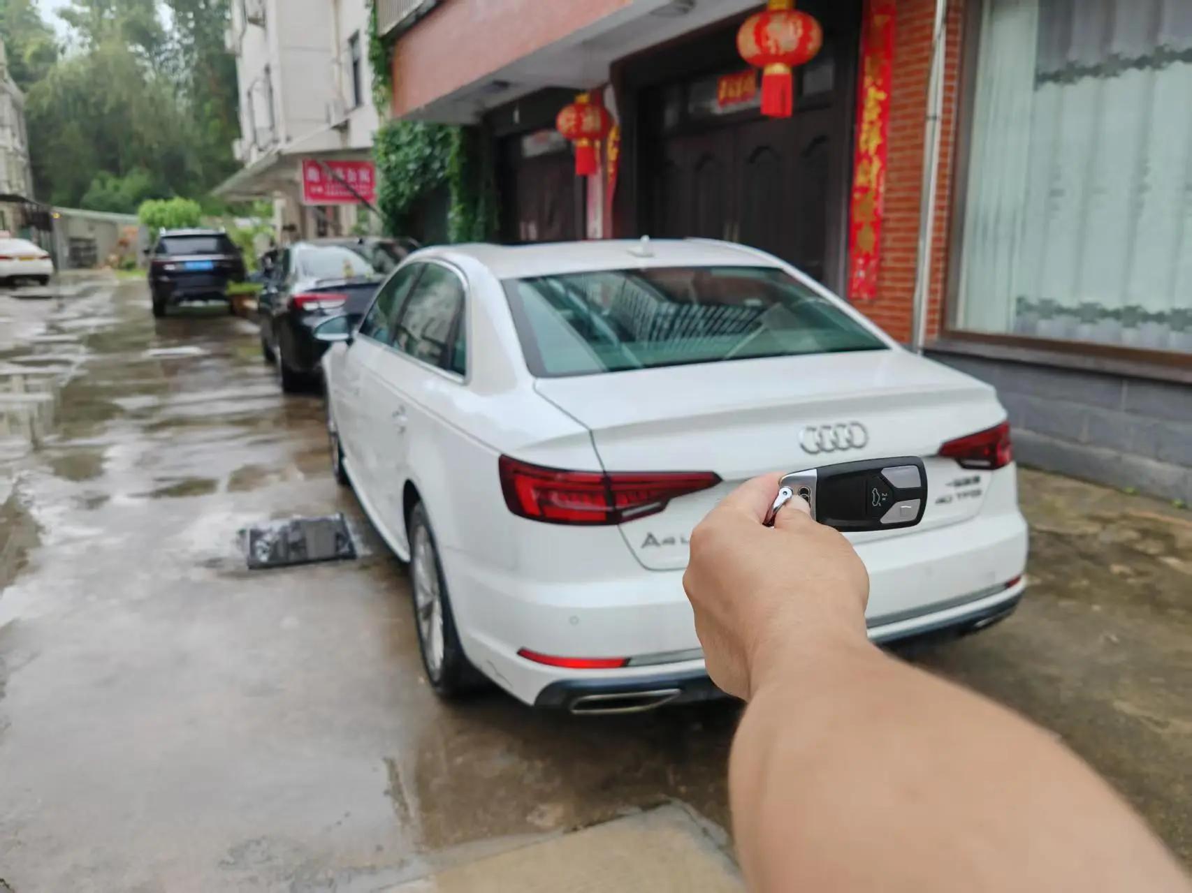 Audi A4L 2019 40 TFSI aggressive country VI 6
