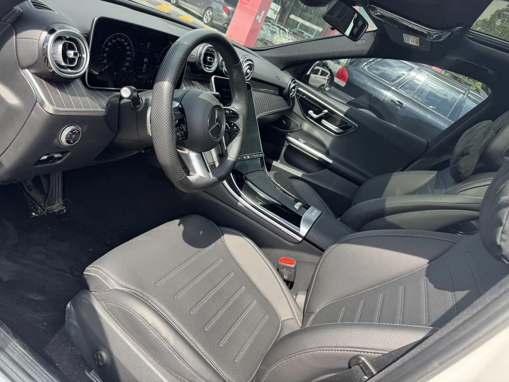Mercedes Benz C- Class 2023 C 260 L Sport Edition 10