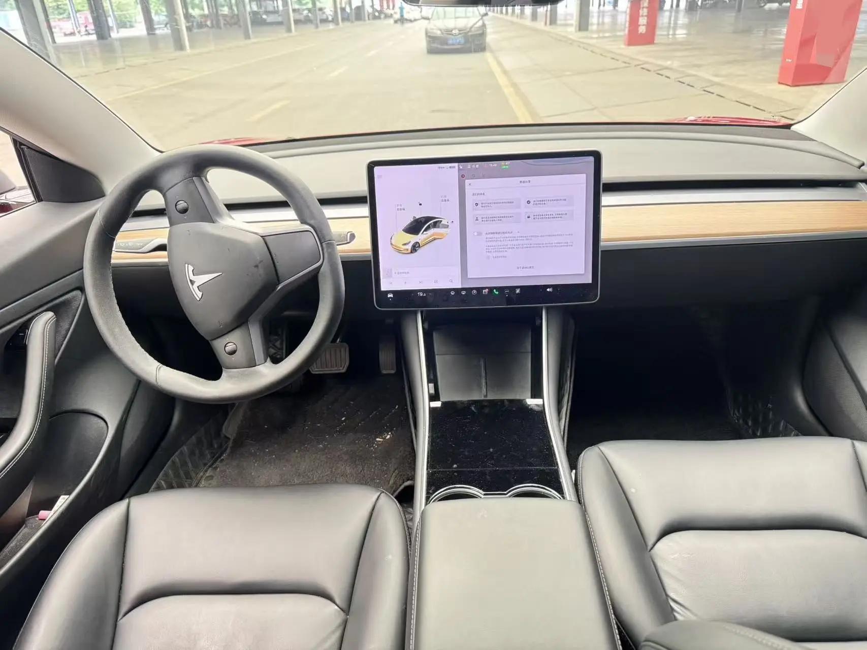 2020 Model 3 Standard Range Rear-Wheel Drive Upgrade Version 6