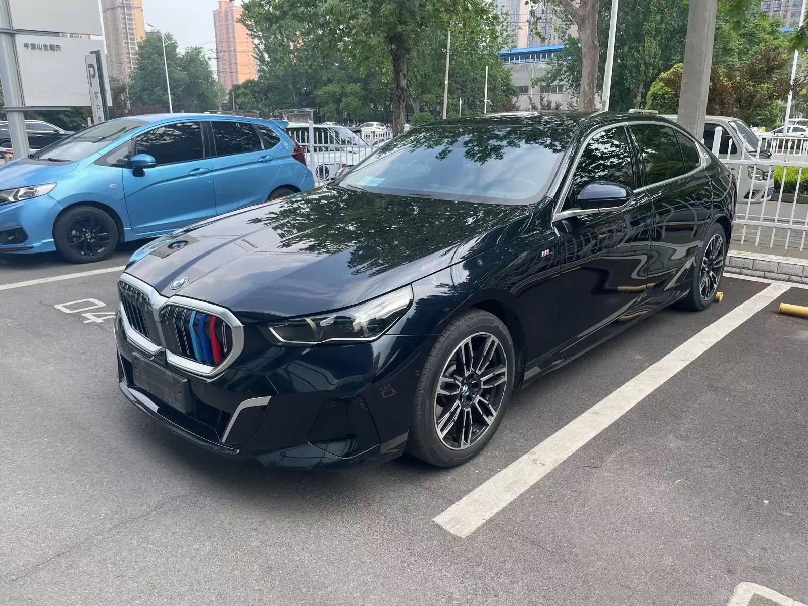 BMW 5 Series 2025 Model 530Li 48V 2.0T Luxury Line M Sport Package Automatic