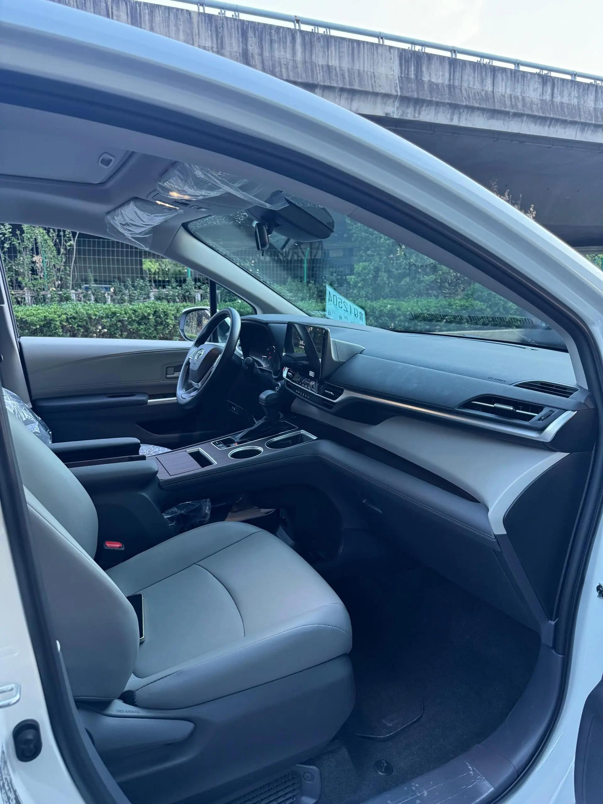 Toyota 2024 Sienna HYBRID 2.5 CVT Comfort Edition Automatic 6