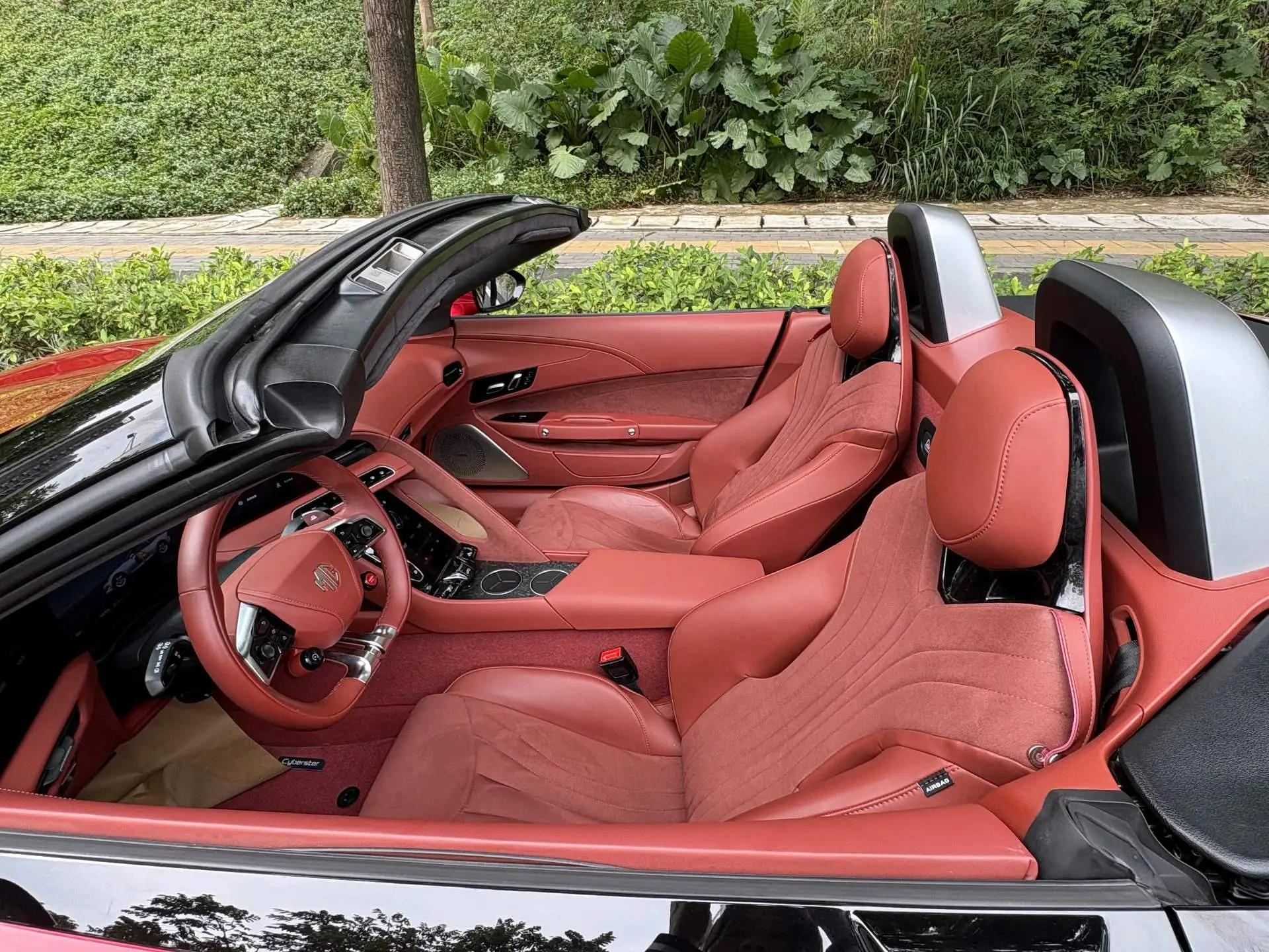 MG Cyberster 2024 501km Charm Edition 7