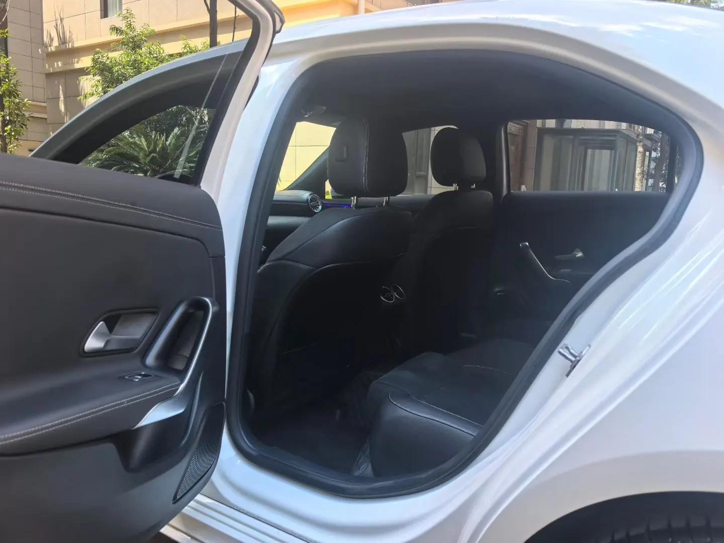 Mercedes Benz A- Class 2023 A 200 L 1.3T Fashion Model Automatic 5