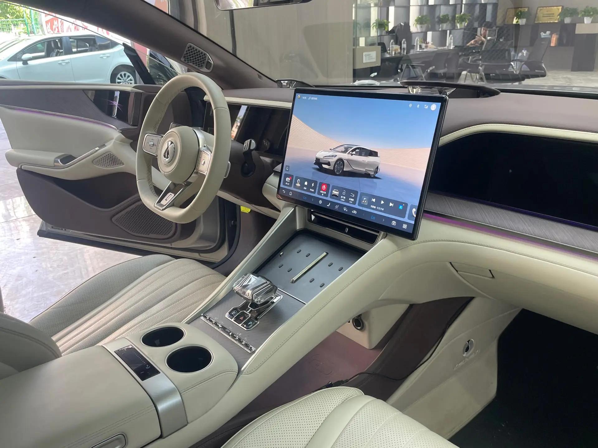 Denza 2024 Denza Z9GT 2.0T Stepless 1100 Four-wheel Drive Ultra First Edition Automatic Gear 15