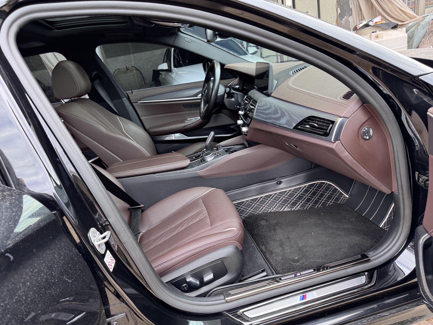 BMW 5 New Energy 2021 535Le Deluxe Suit 9