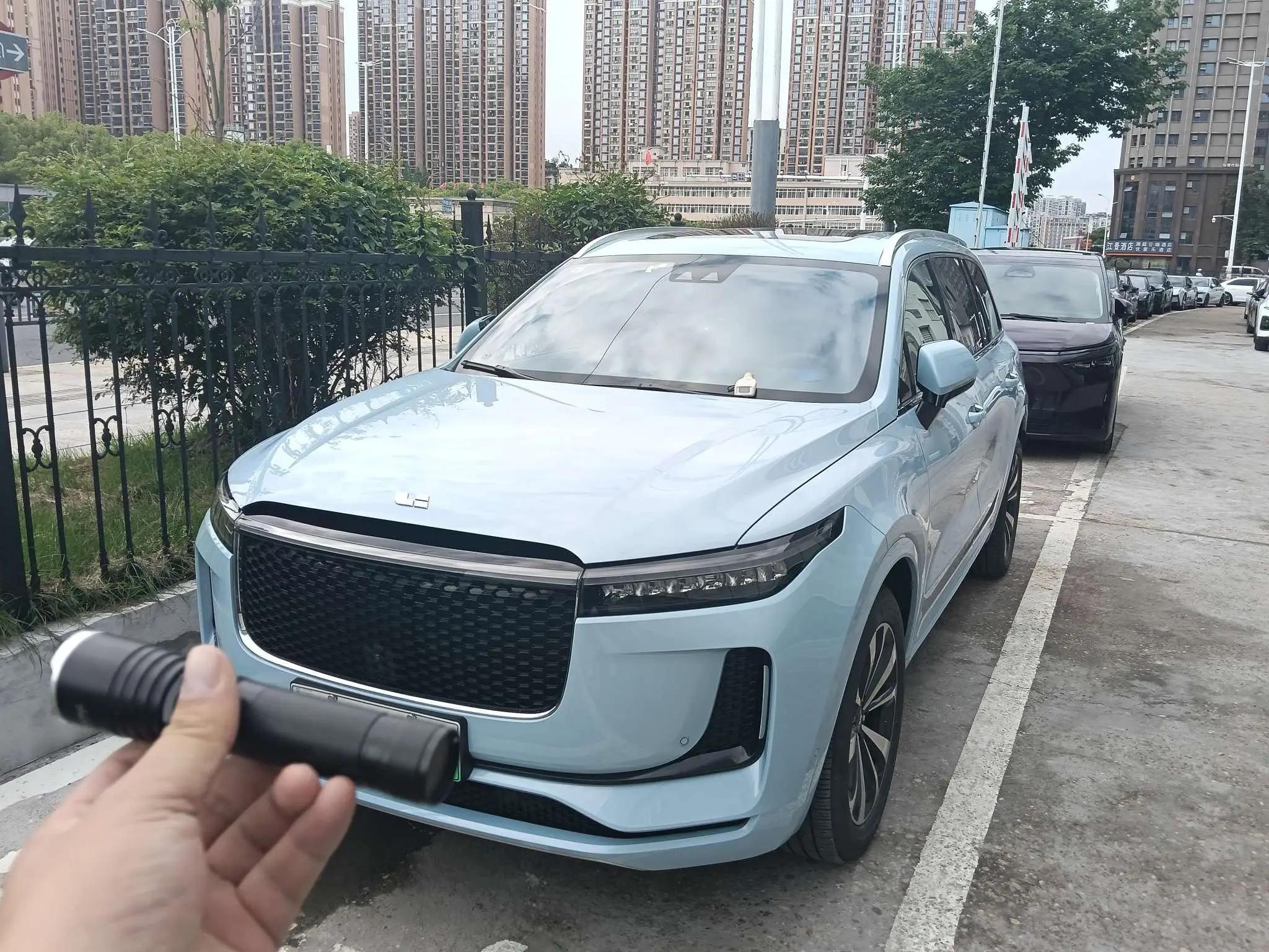 Li ONE 2020 extended 6-seat version