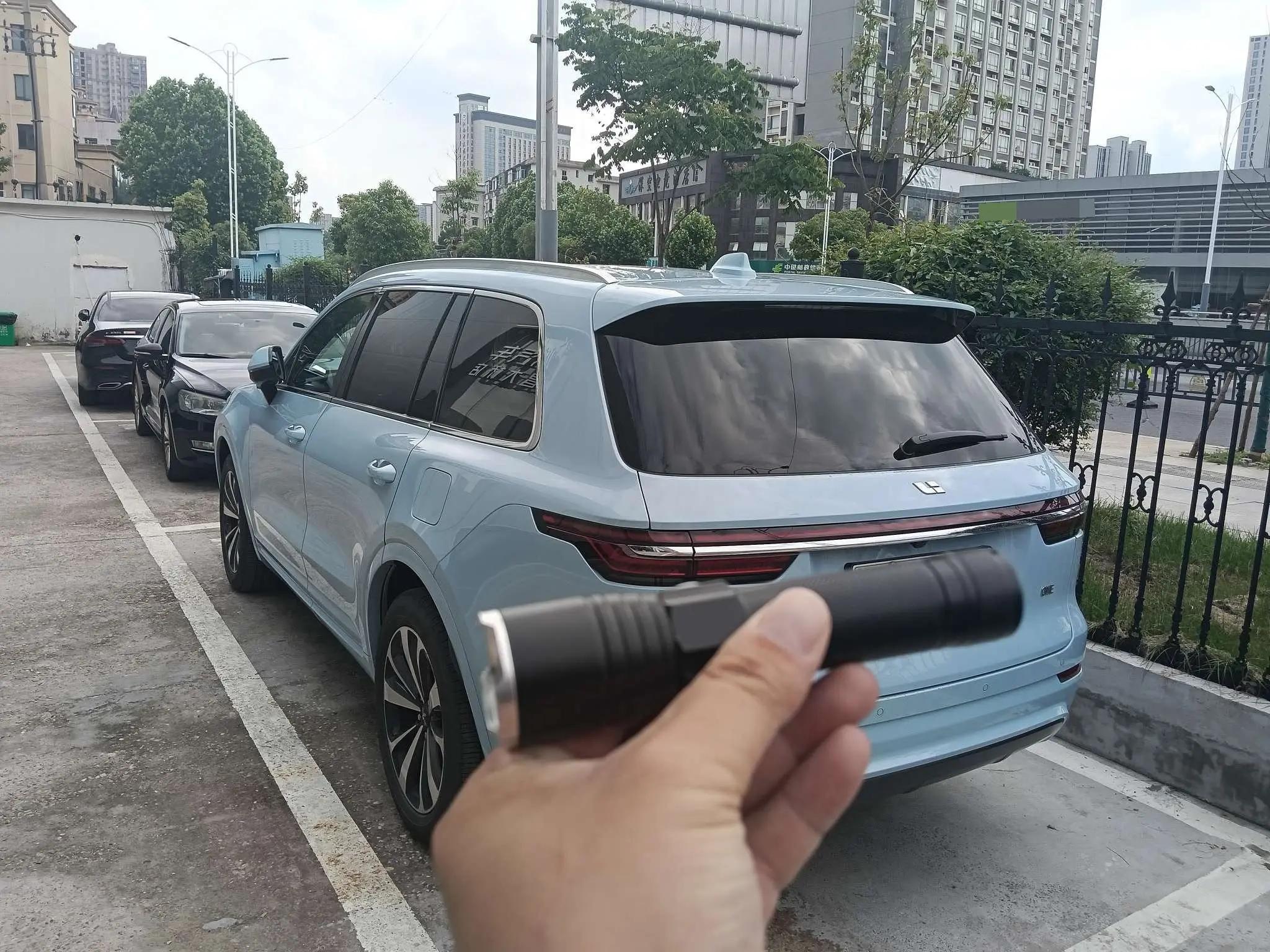 Li ONE 2020 extended 6-seat version 2