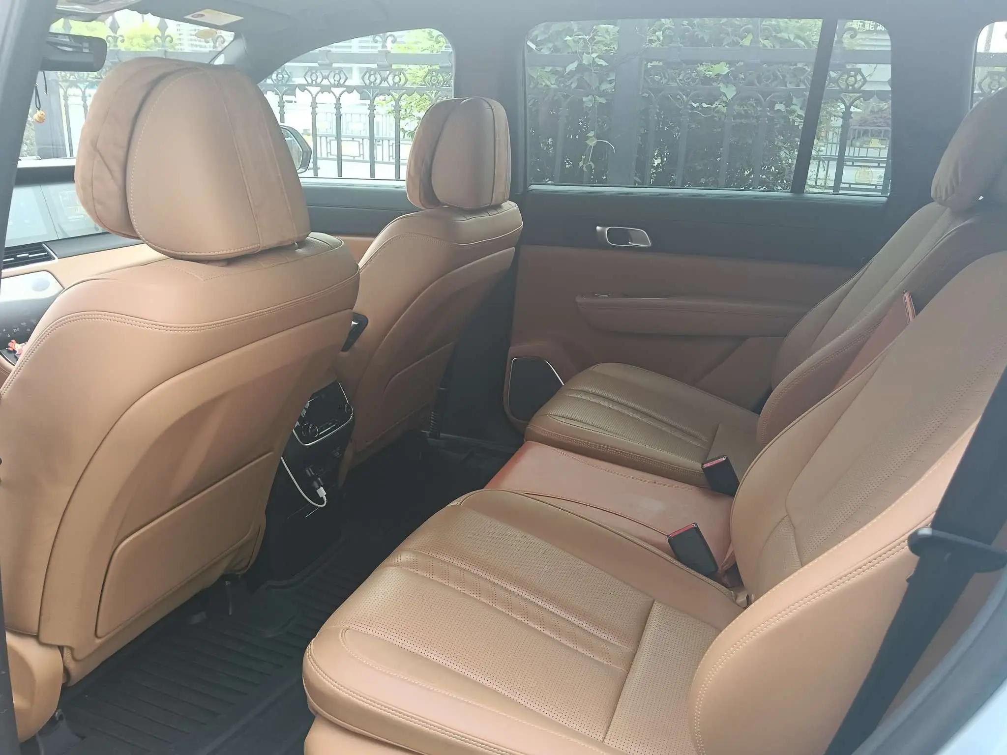Li ONE 2020 extended 6-seat version 4