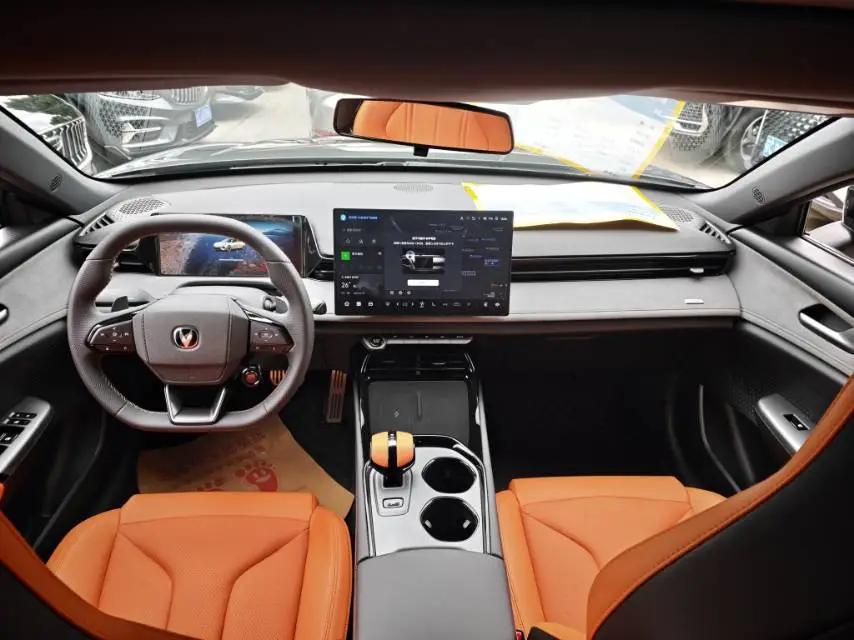 ChangAn 2025 UNI-V 1.5T 500Bar Prestige Sports Type Automatic 5