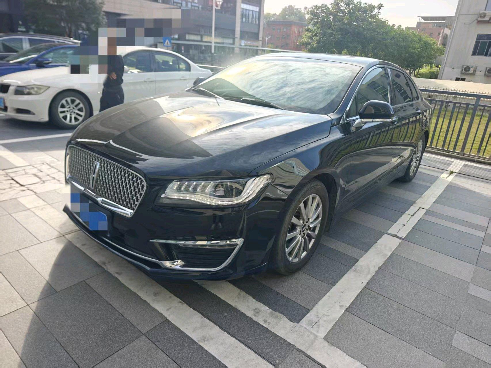 Lincoln MKZ 2019 2.0T Premium Edition National V