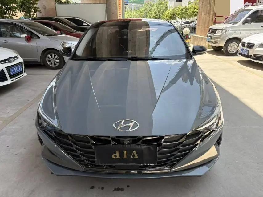 Elantra 2021 1.5L CVT LUX Prestige Edition 2