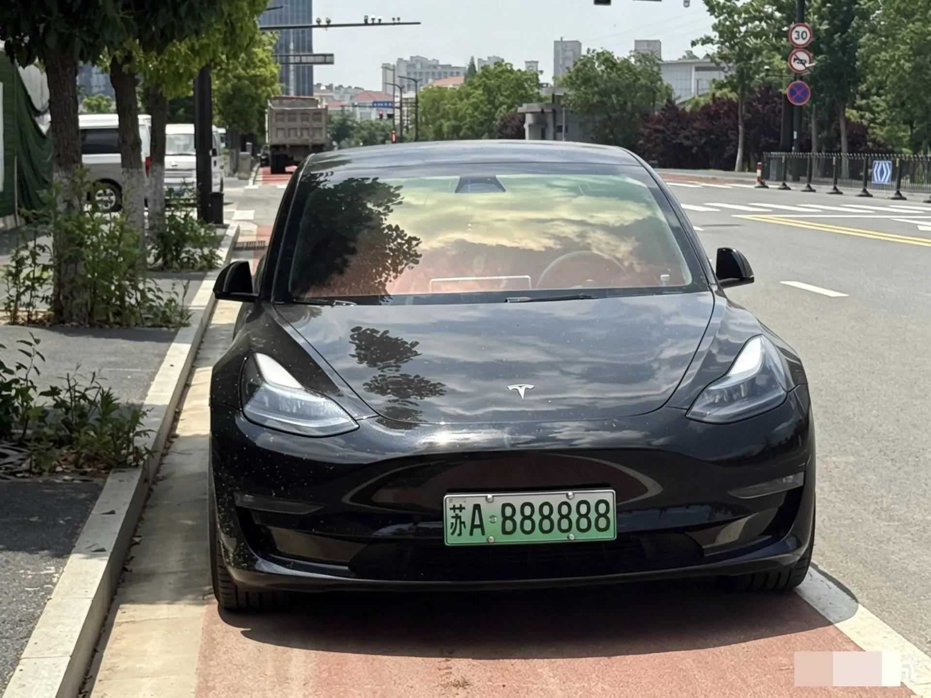 Model 3 2022 Performance high-performance all-wheel drive 2