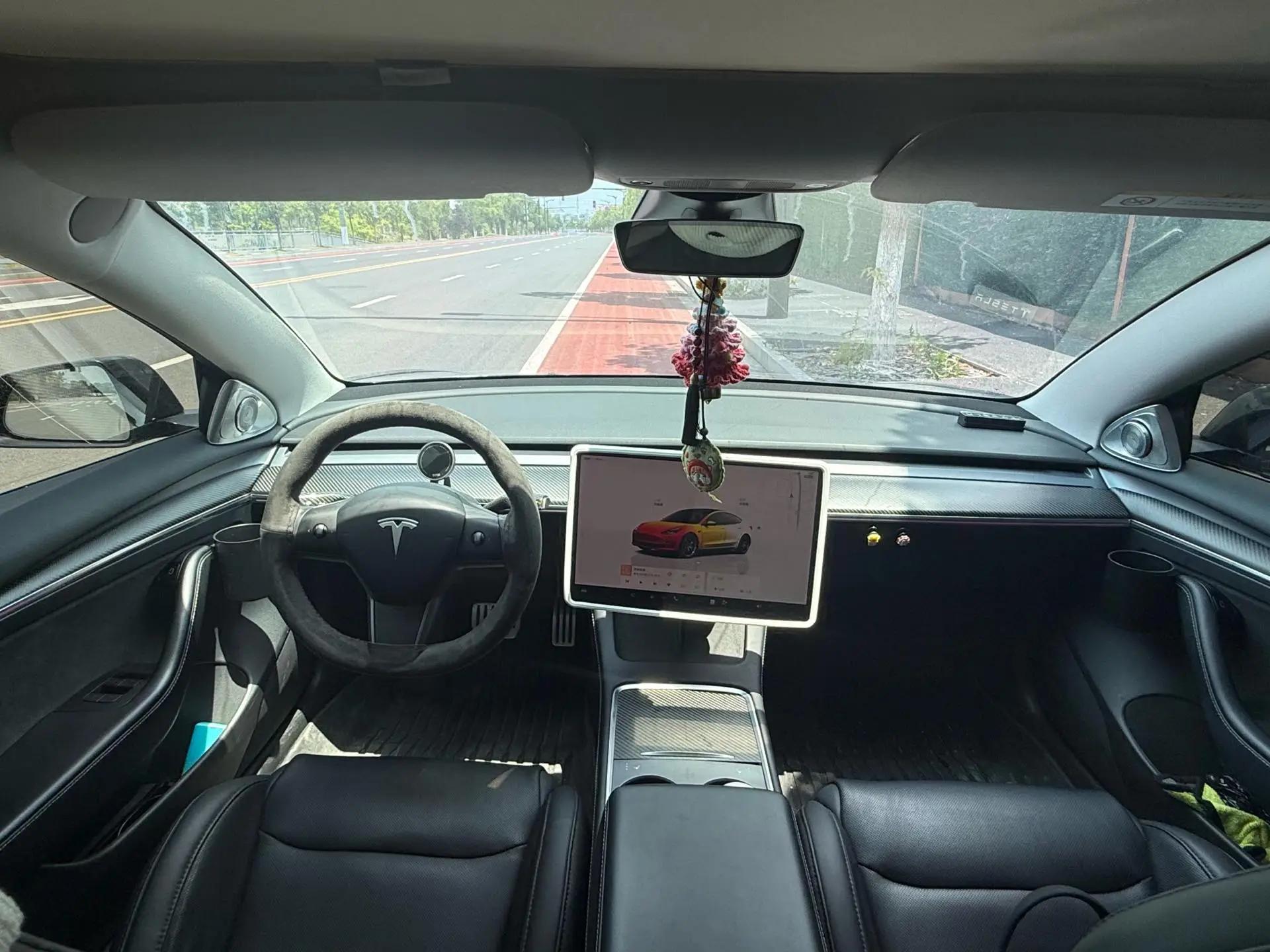 Model 3 2022 Performance high-performance all-wheel drive 8