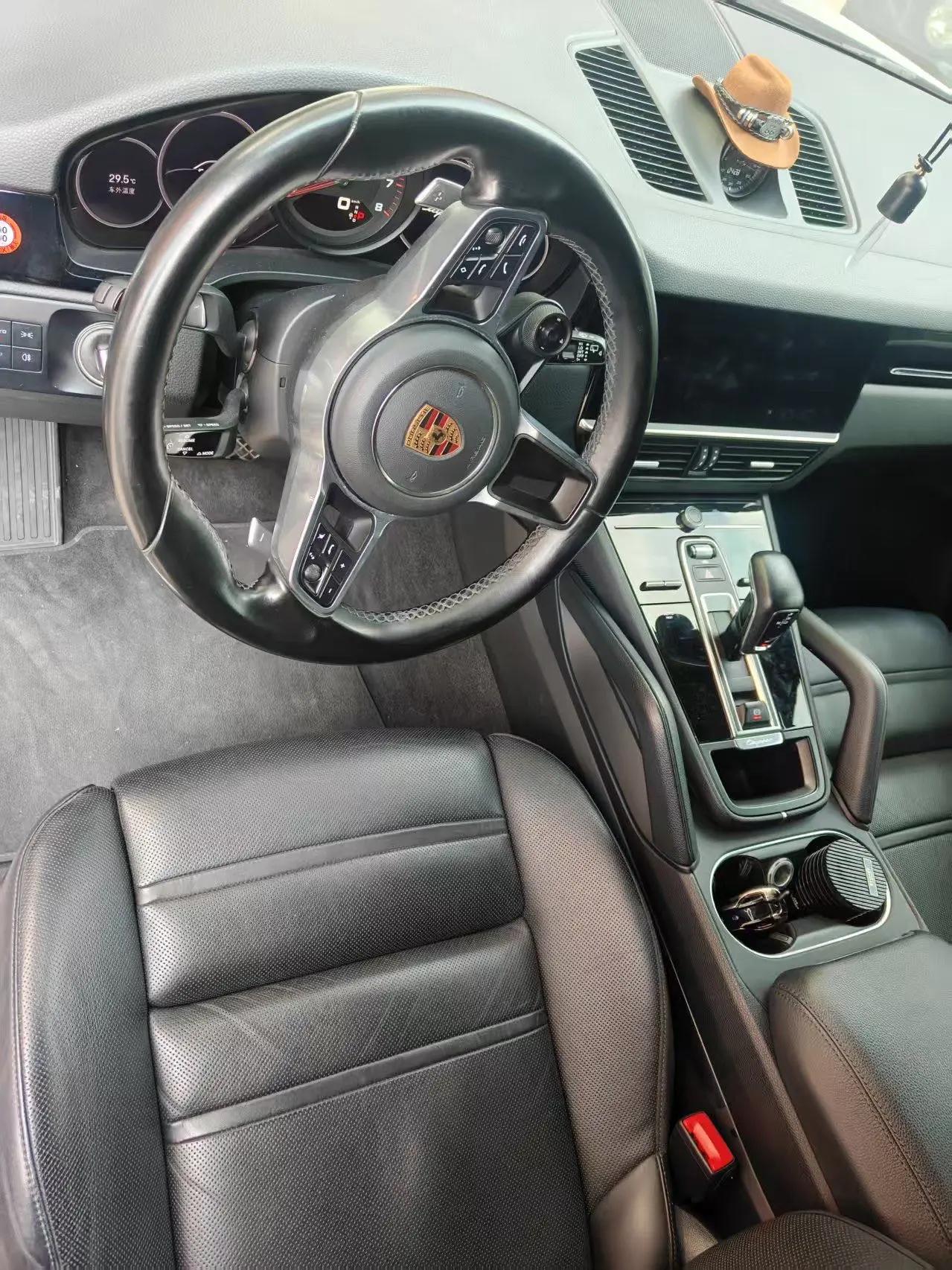 2022 Cayenne Coupé 3.0T Platinum Edition 5