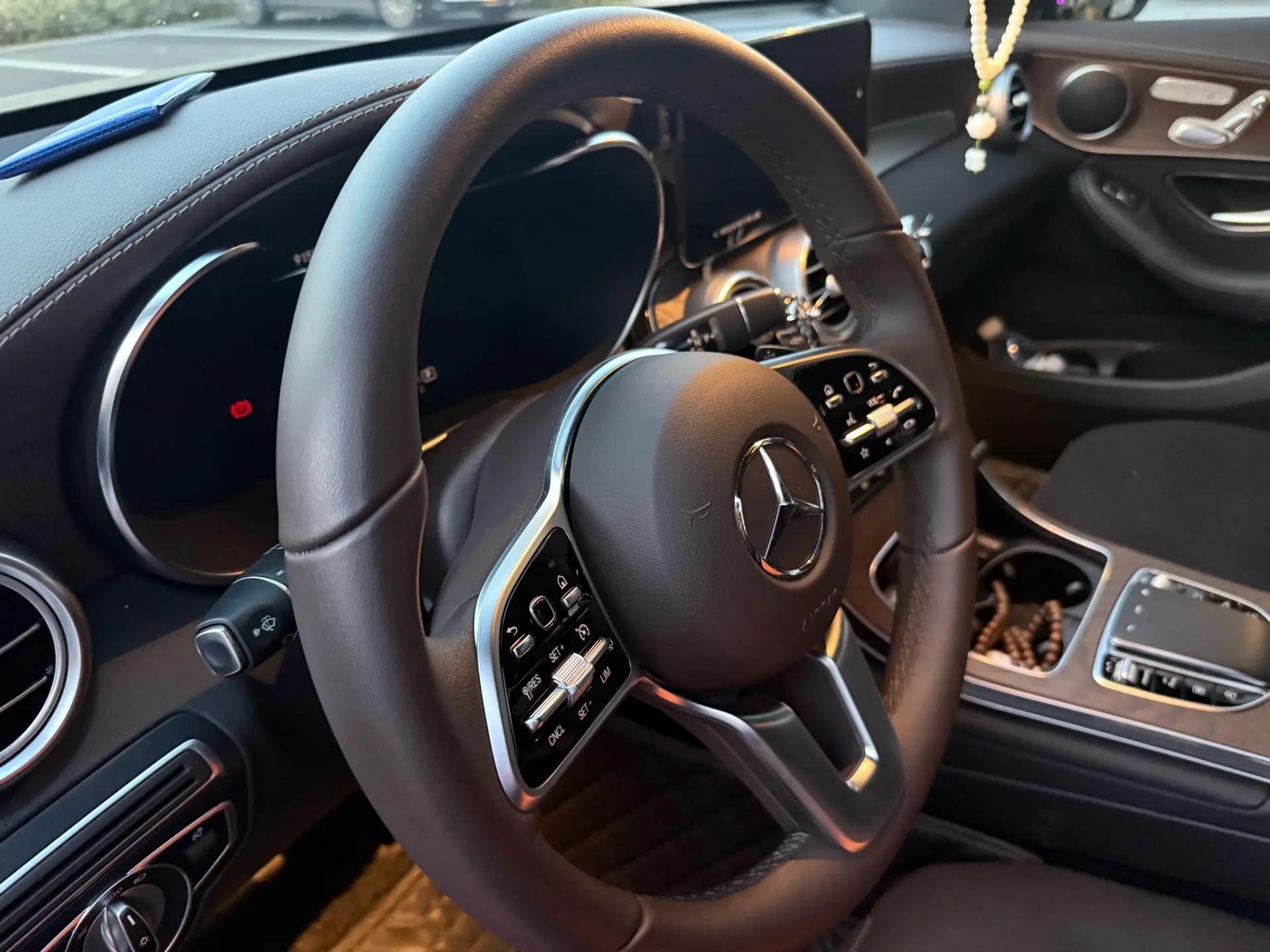 Mercedes Benz GLC 2022 model changed to GLC 260 L 4MATIC luxury model 4