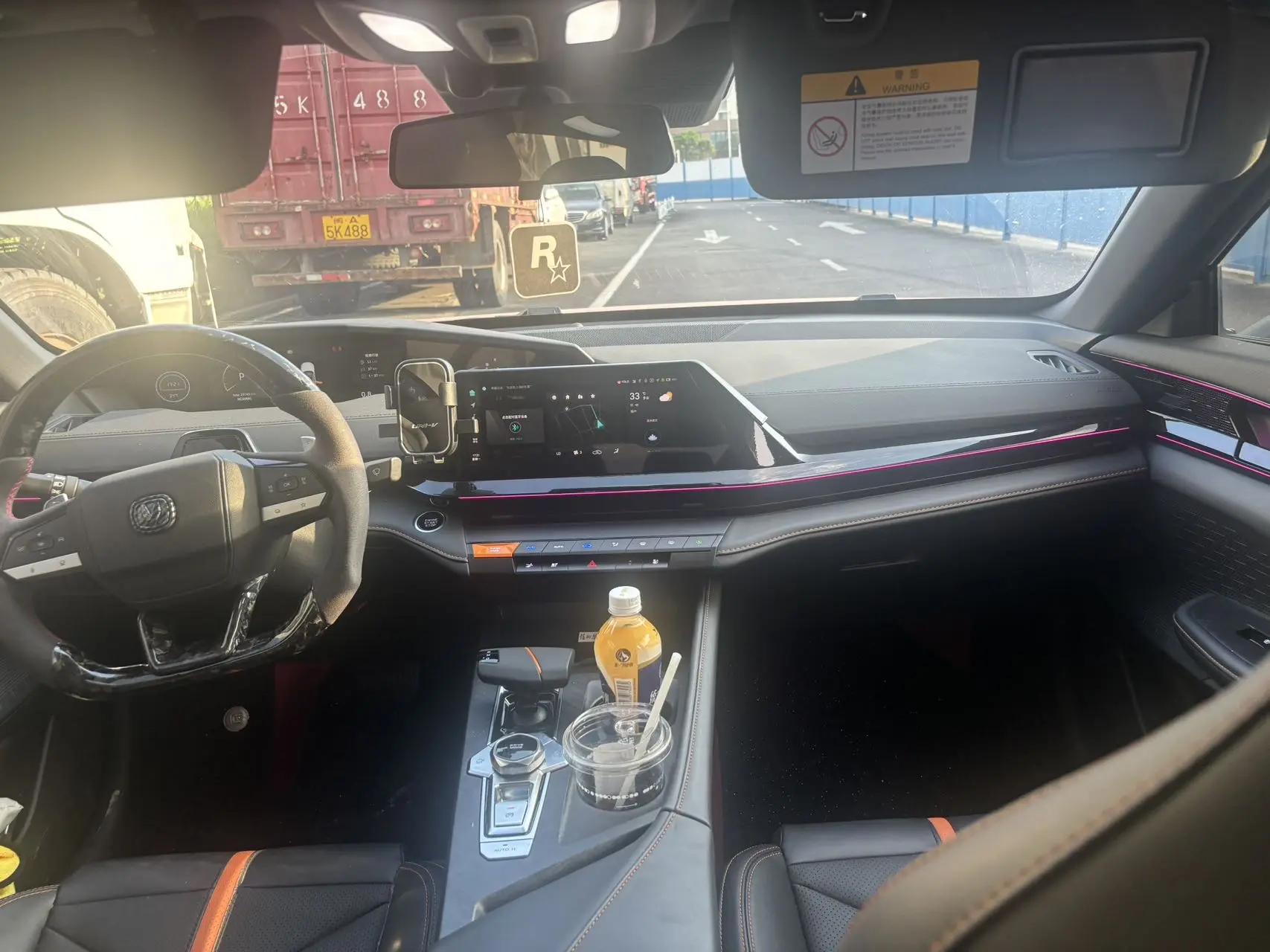 ChangAn 2024 UNI-V 1.5T Prestige Automatic 4