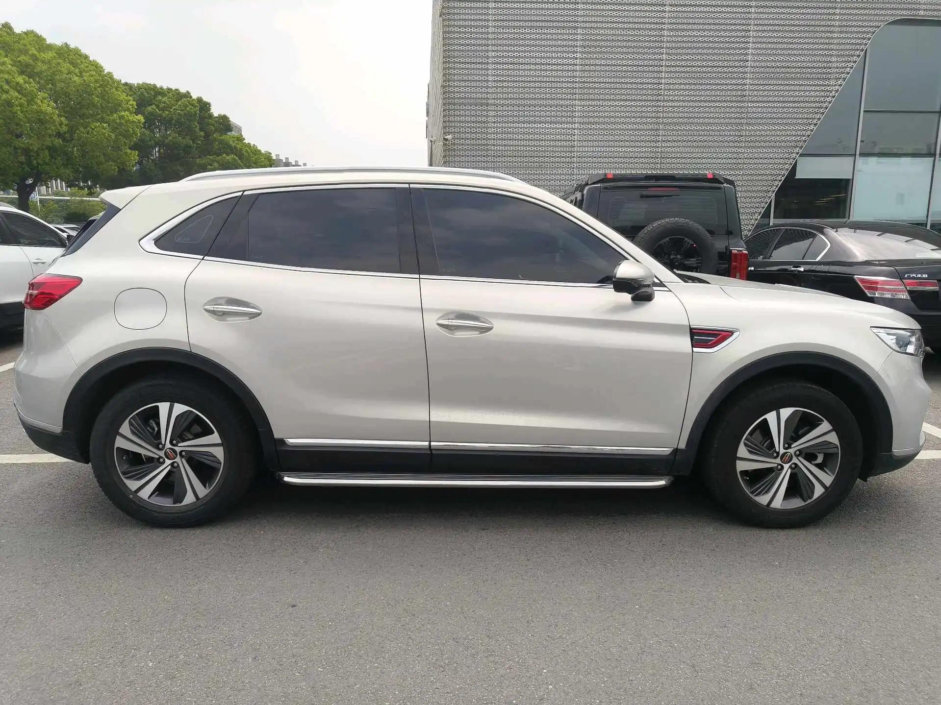 HongQi HS5 2019 2.0T Zhilian Flag Edition 3