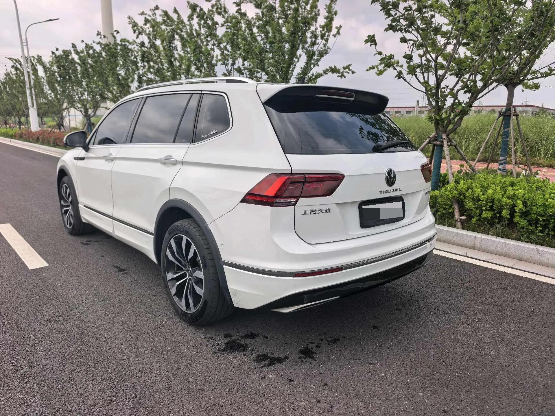 Tiguan L 2021 330TSI automatic two-wheel drive R-Line flagship 7