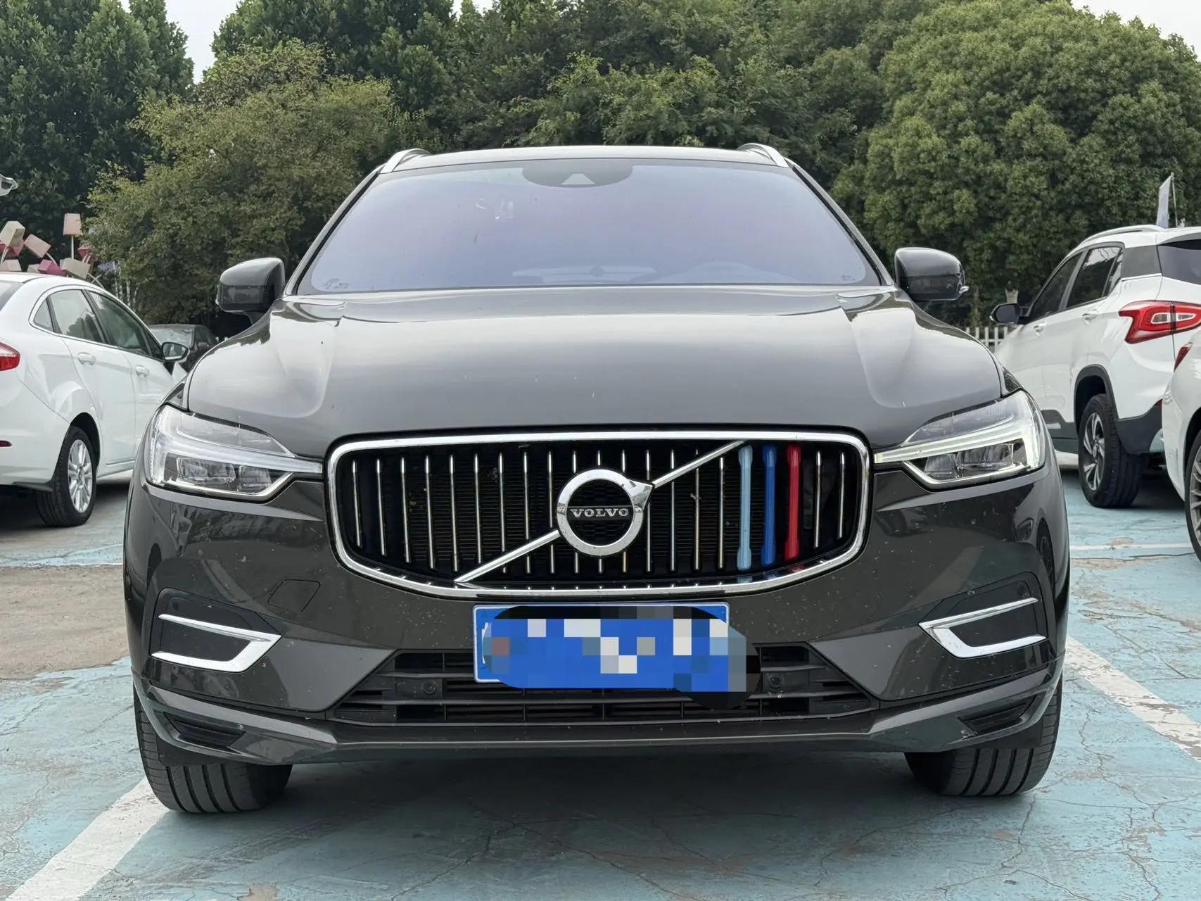 Volvo XC60 2021 T5 All-Wheel Drive Intelligent Luxury Edition 2