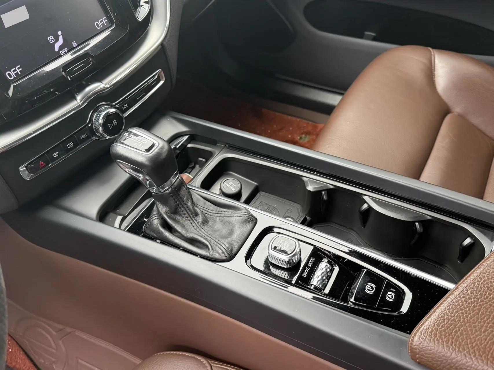 Volvo XC60 2021 T5 All-Wheel Drive Intelligent Luxury Edition 7