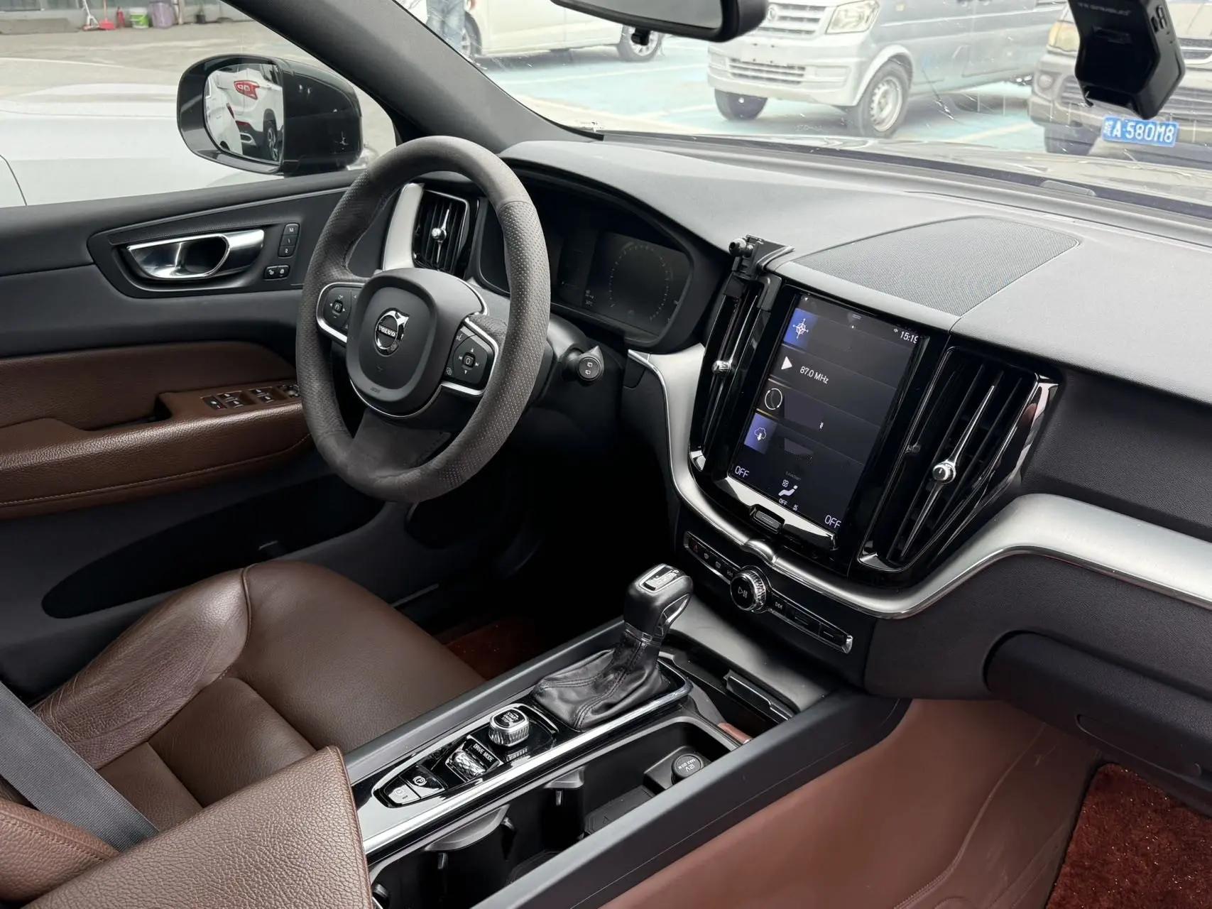 Volvo XC60 2021 T5 All-Wheel Drive Intelligent Luxury Edition 8