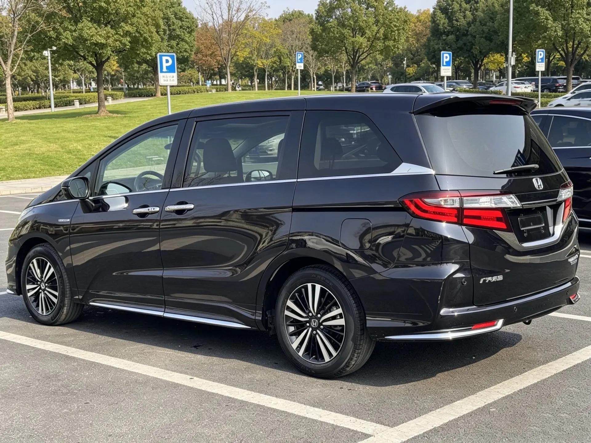 Odyssey 2021 2.0L Sharp Premium Edition 3