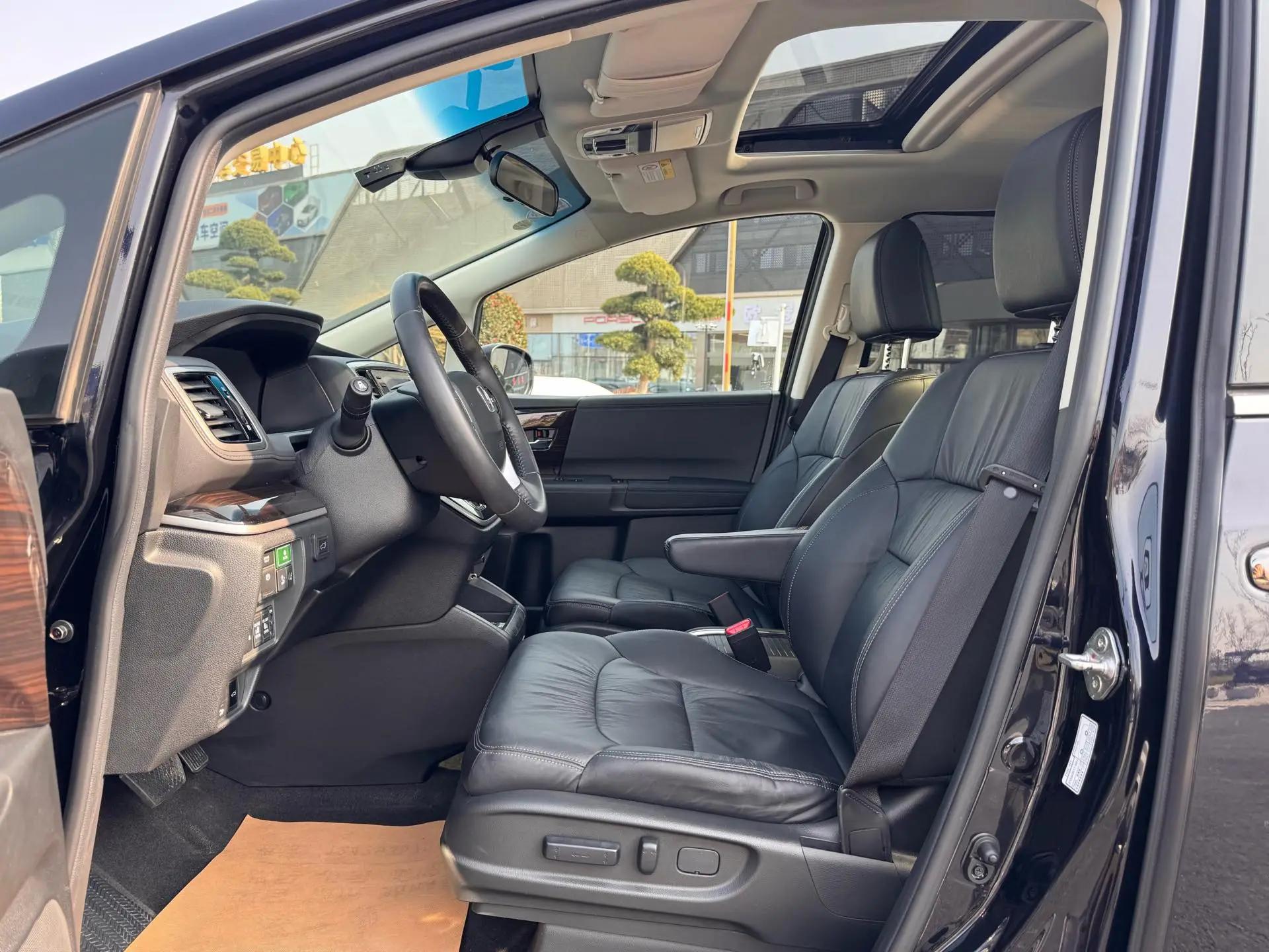 Odyssey 2021 2.0L Sharp Premium Edition 4