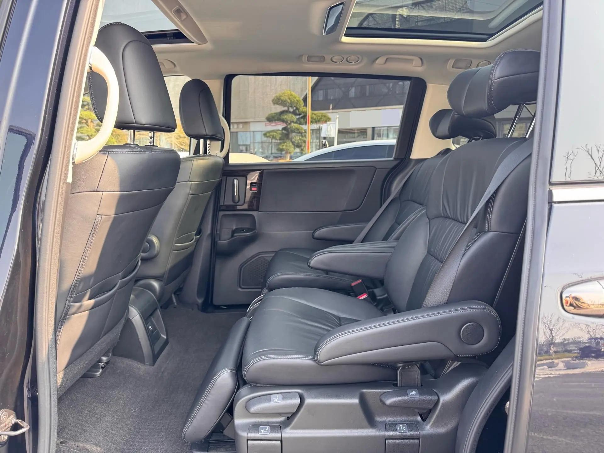 Odyssey 2021 2.0L Sharp Premium Edition 5