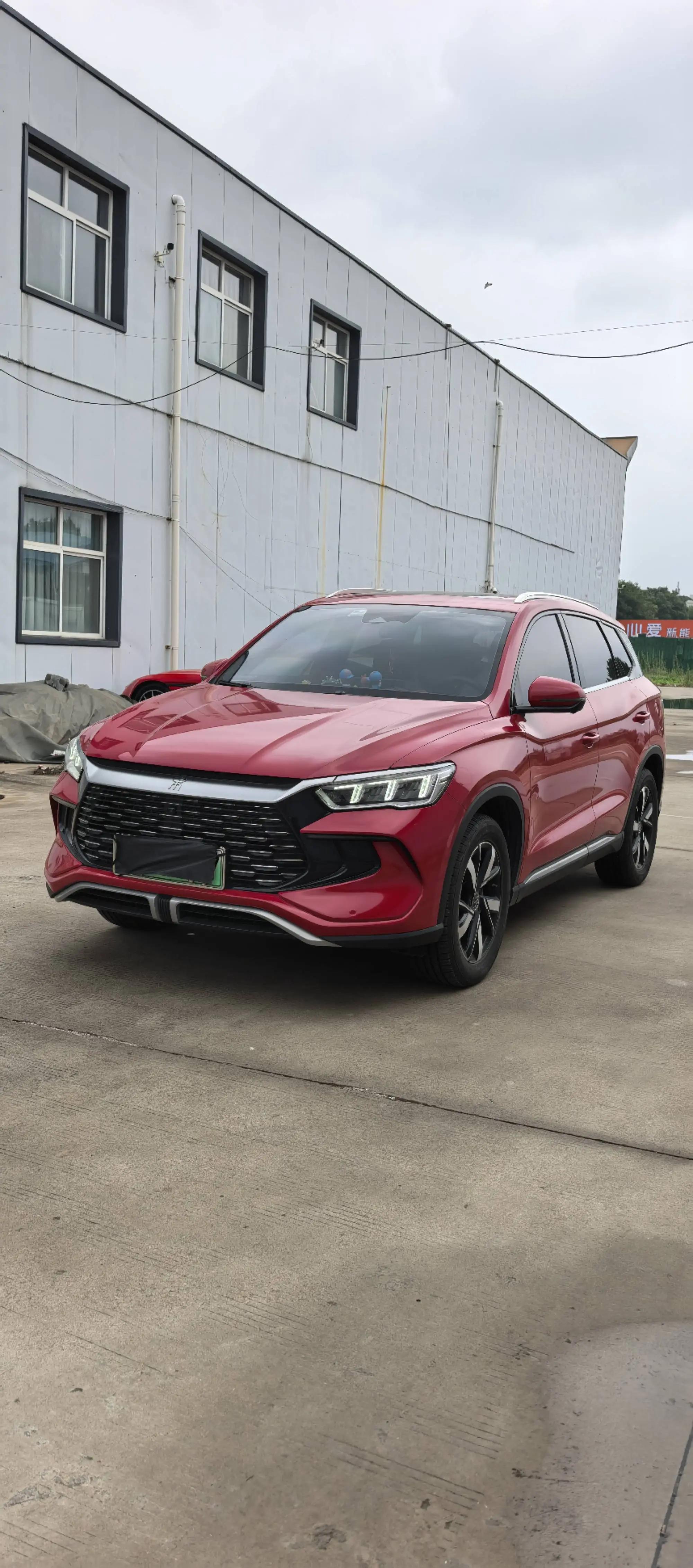 打开图片灯箱:BYD 2023 Song Pro DM-i 1.5 Stepless Champion Edition Leading 71KM Automatic Gear