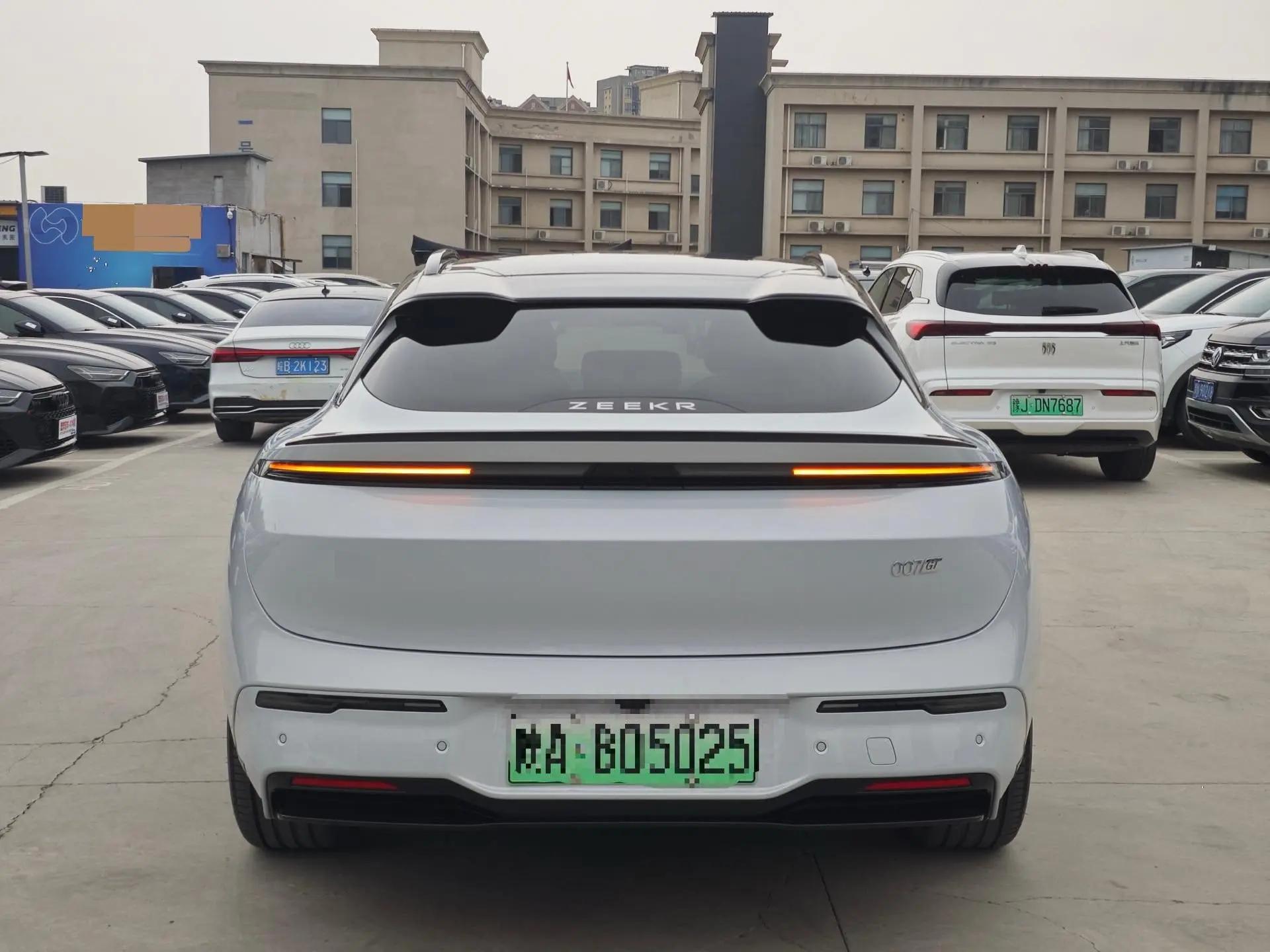 Zeekr 2025 Zeekr 007GT four-wheel drive intelligent driving version 75kWh automatic gear 5